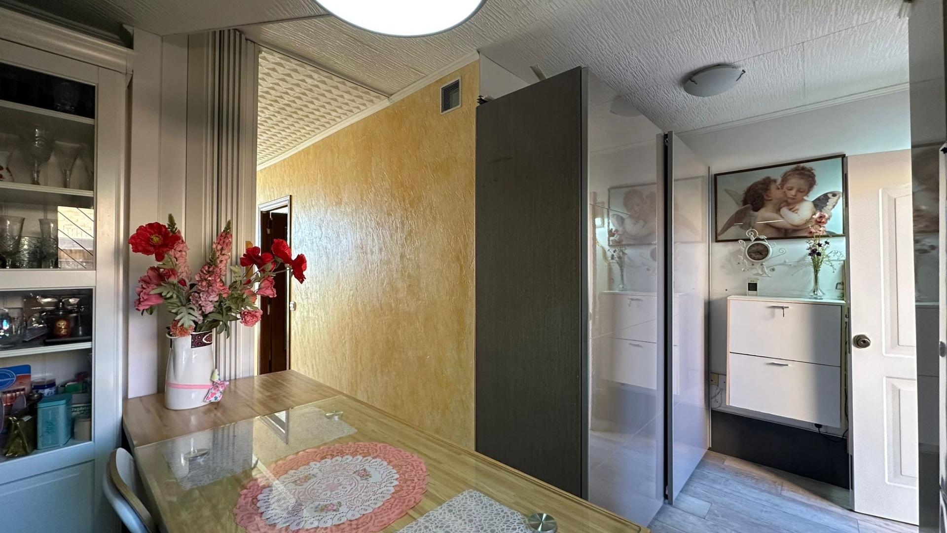 Dining area in apartment for sale in Torrevieja