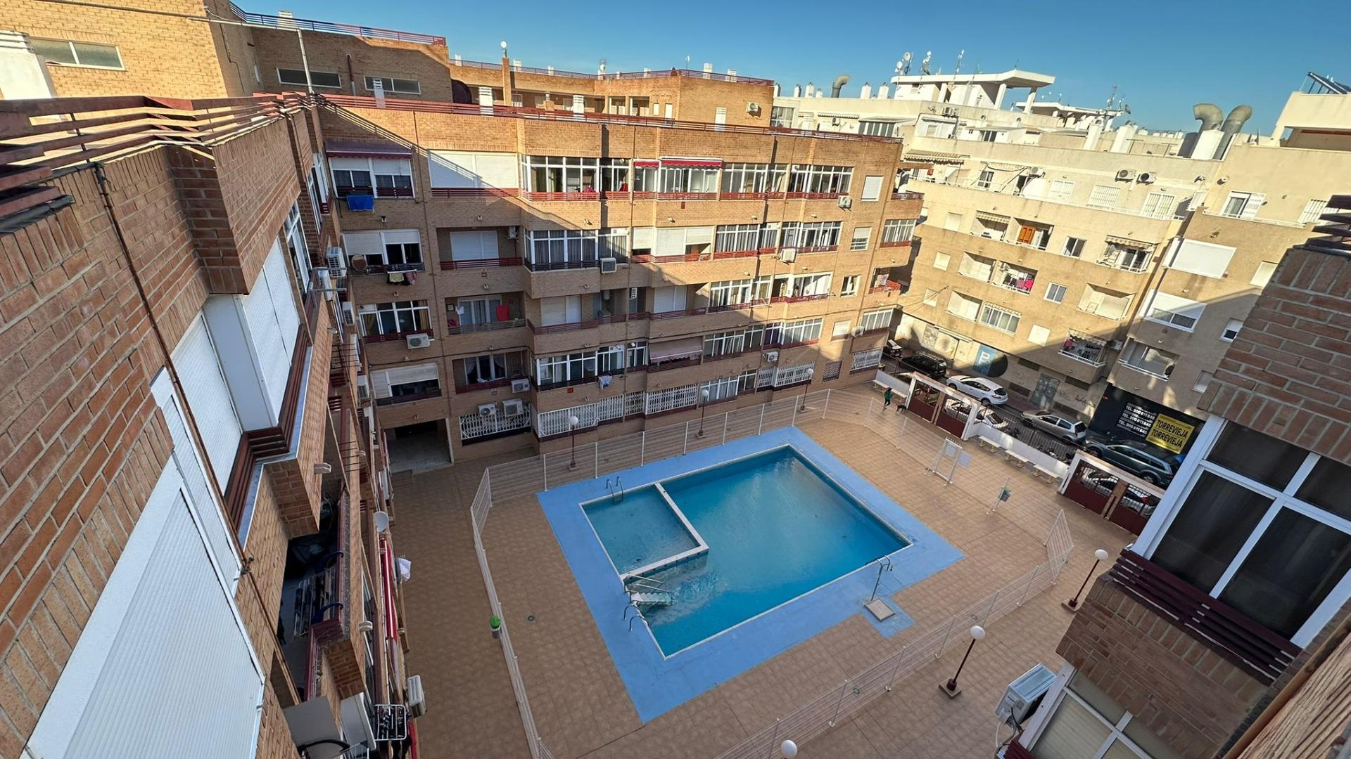 Terrace in apartment for sale in Torrevieja