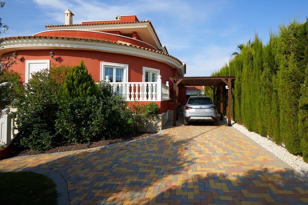 Dining area in villa for sale in Rojales