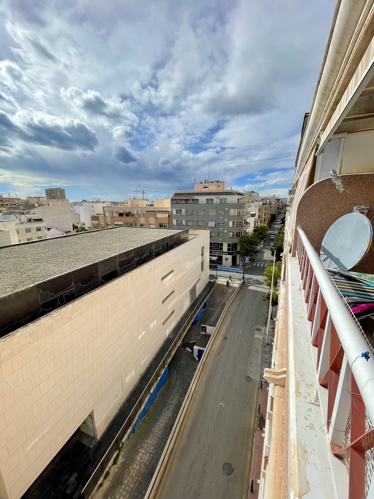 Terrace in penthouse for sale in Torrevieja
