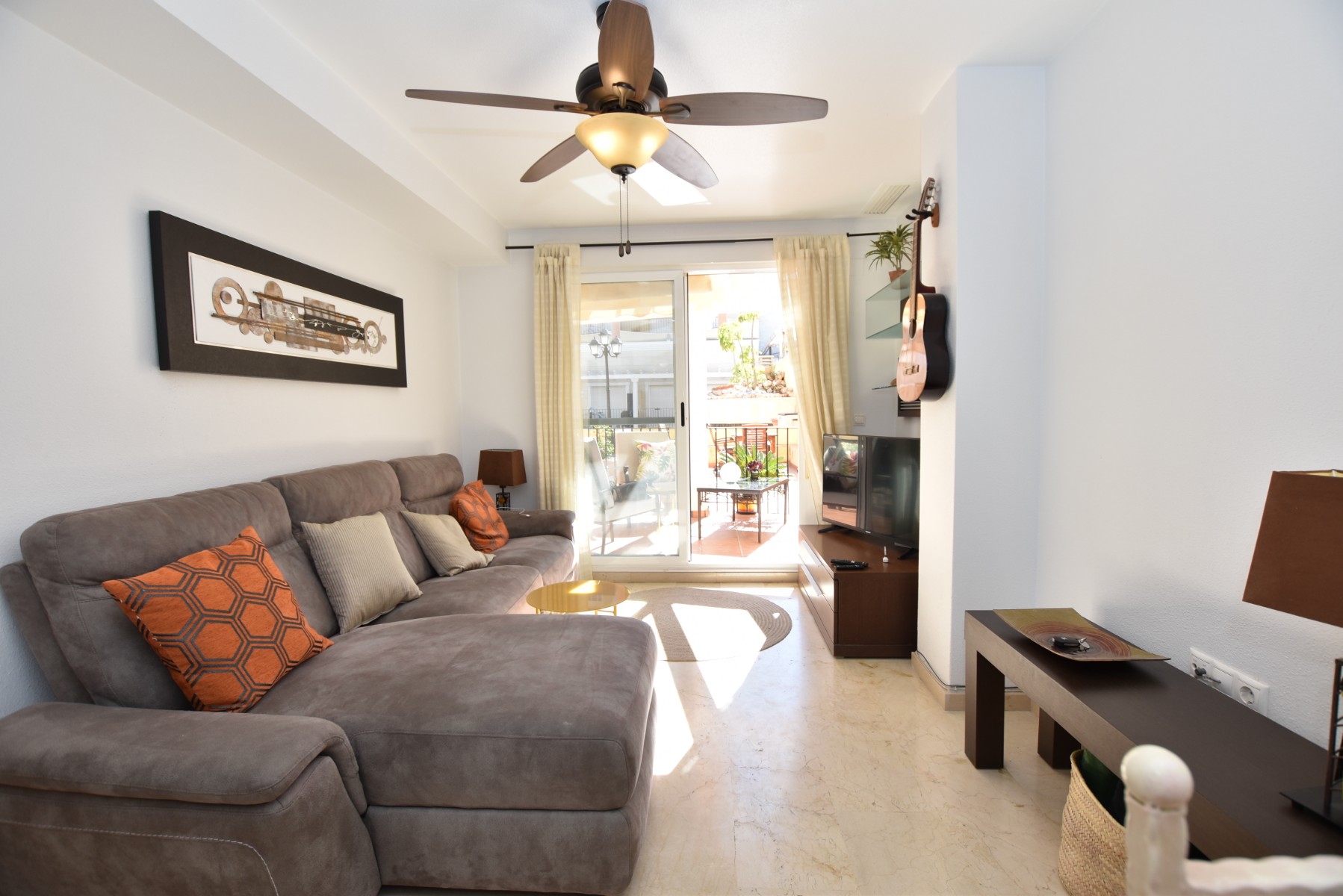 Dining area in apartment for sale in Algorfa