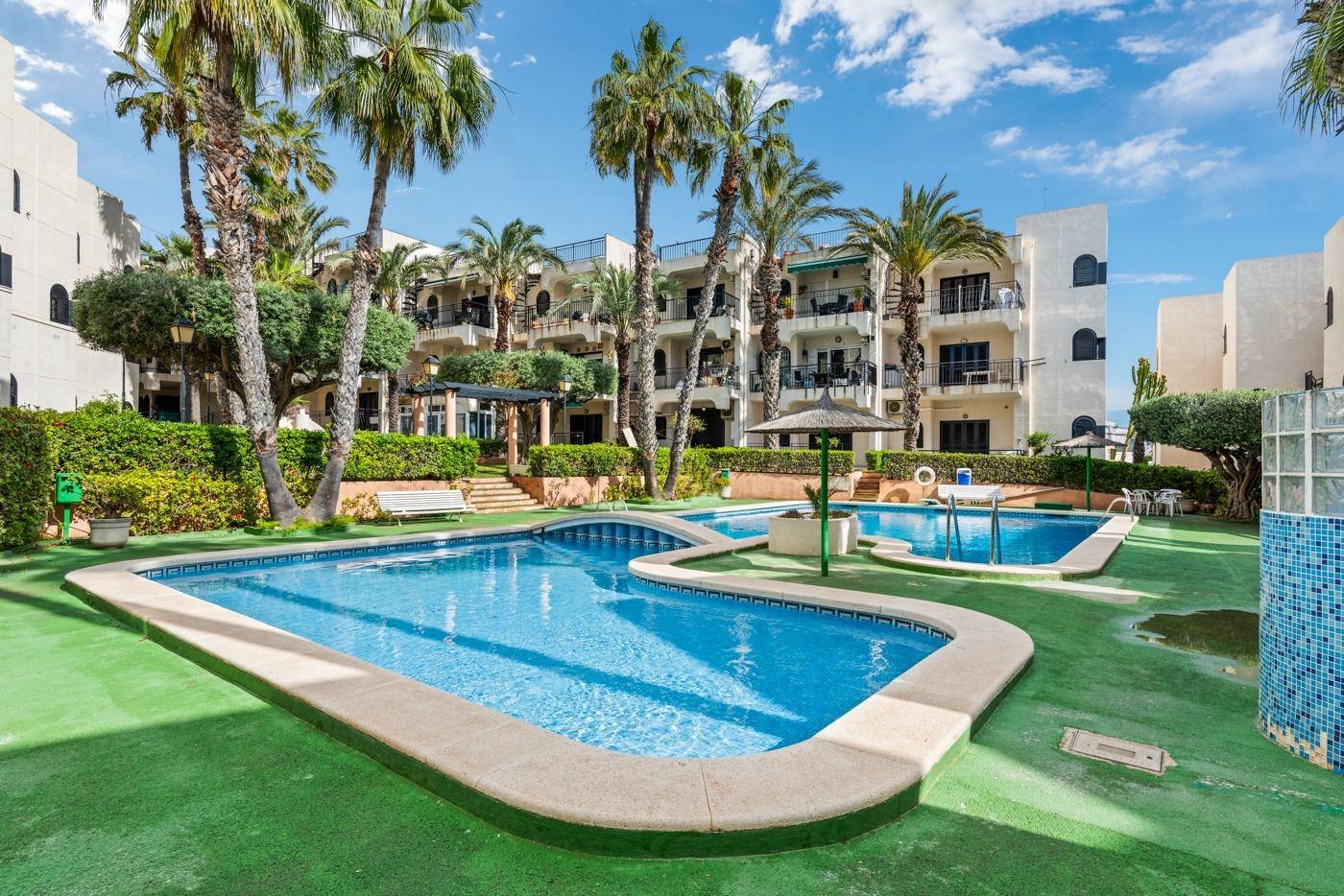 Garden in apartment for sale in Torrevieja