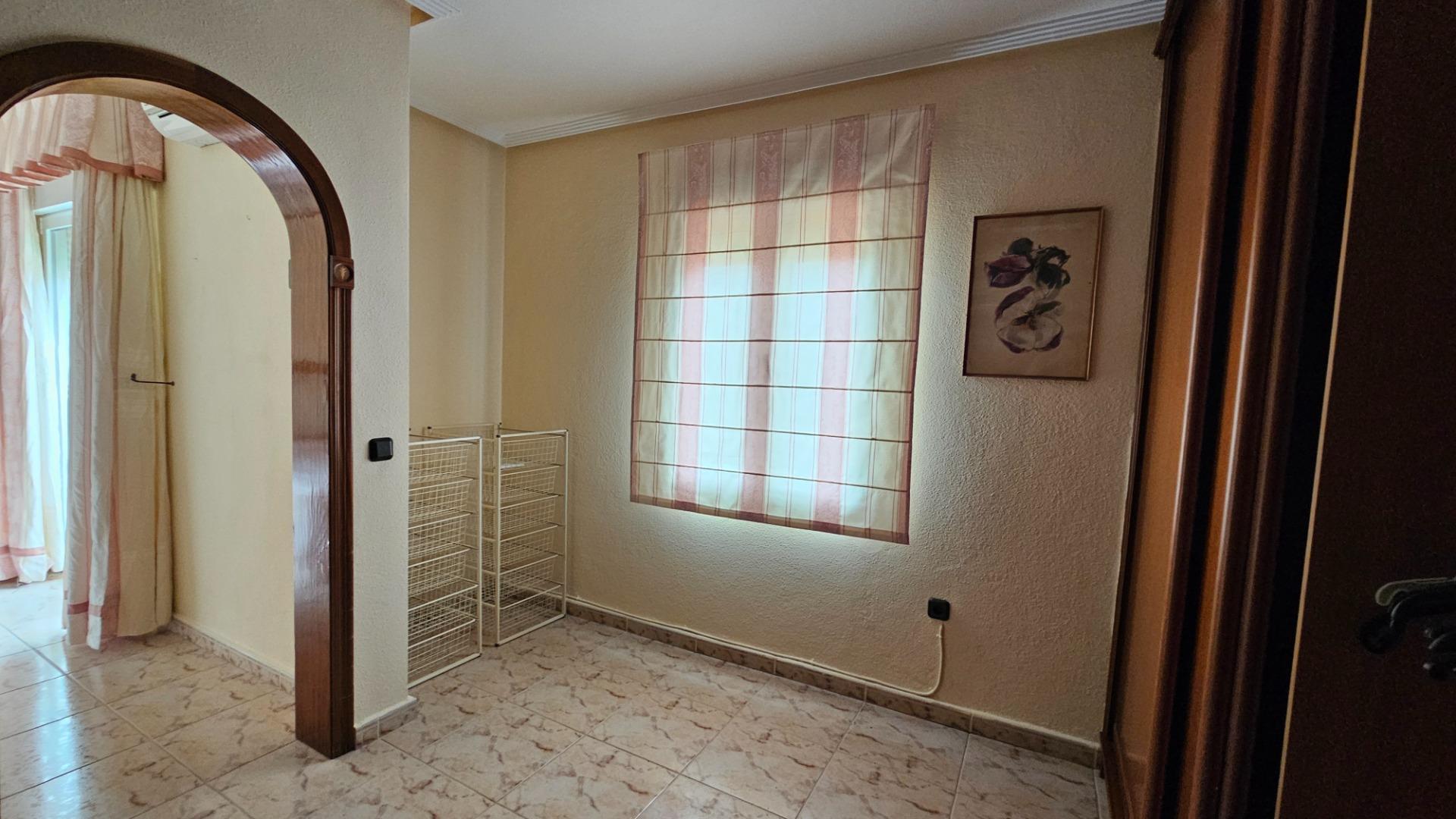 Kitchen in villa for sale in Torrevieja