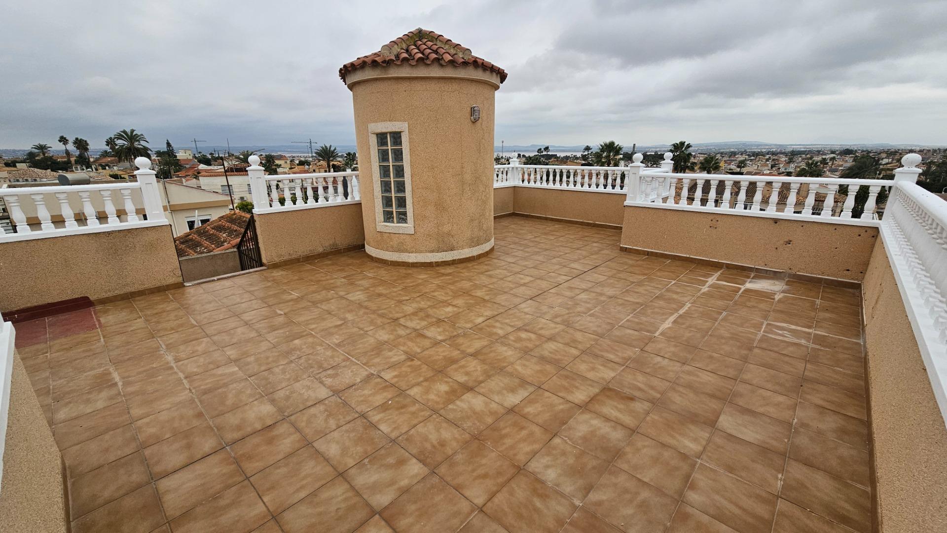 Master bedroom in villa for sale in Torrevieja
