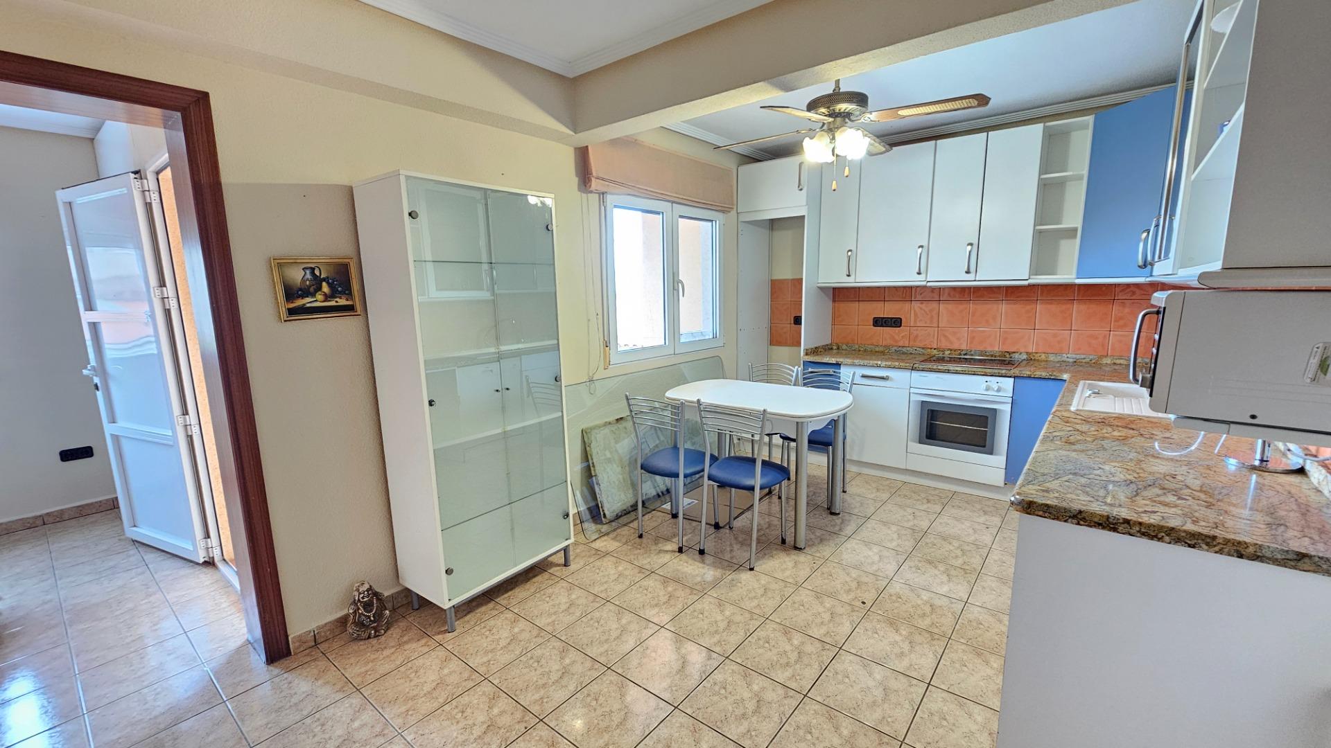 Dining area in villa for sale in Torrevieja