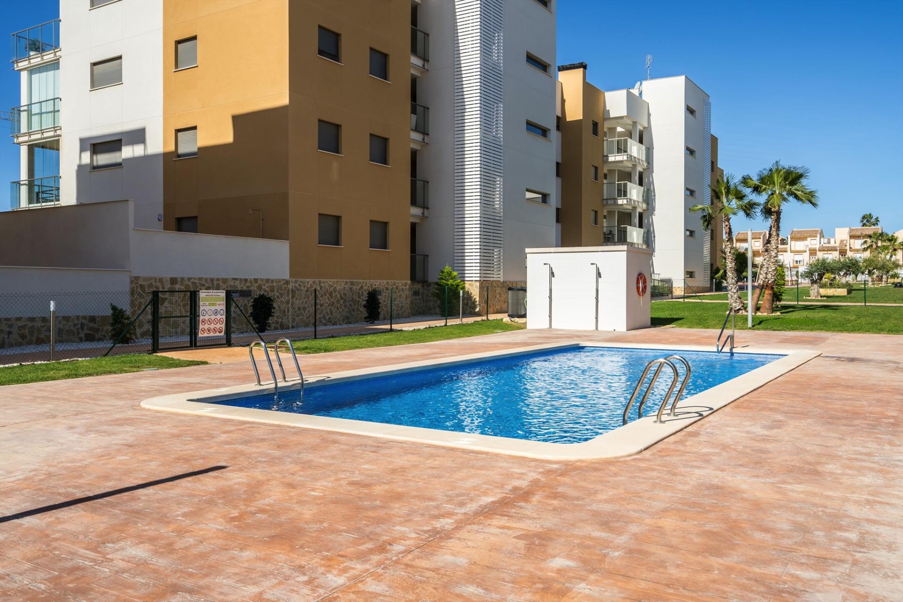 Bedroom in apartment for sale in Orihuela Costa