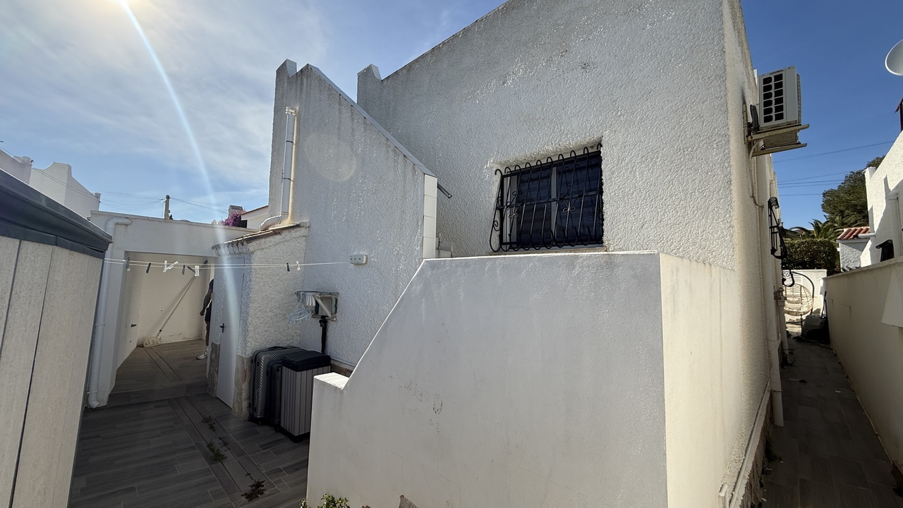 Exterior view in villa for sale in Villamartin