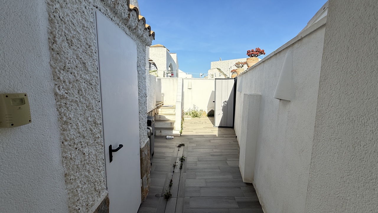 Kitchen in villa for sale in Villamartin