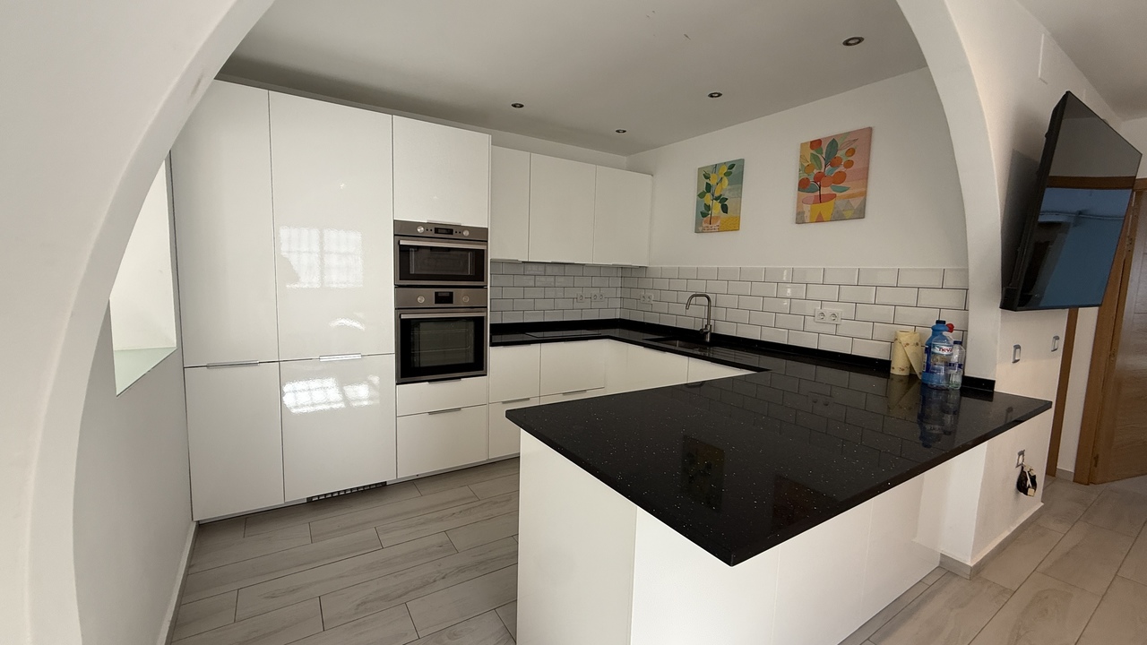 Garden in villa for sale in Villamartin