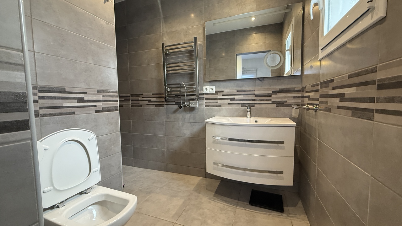 Pool area in villa for sale in Villamartin