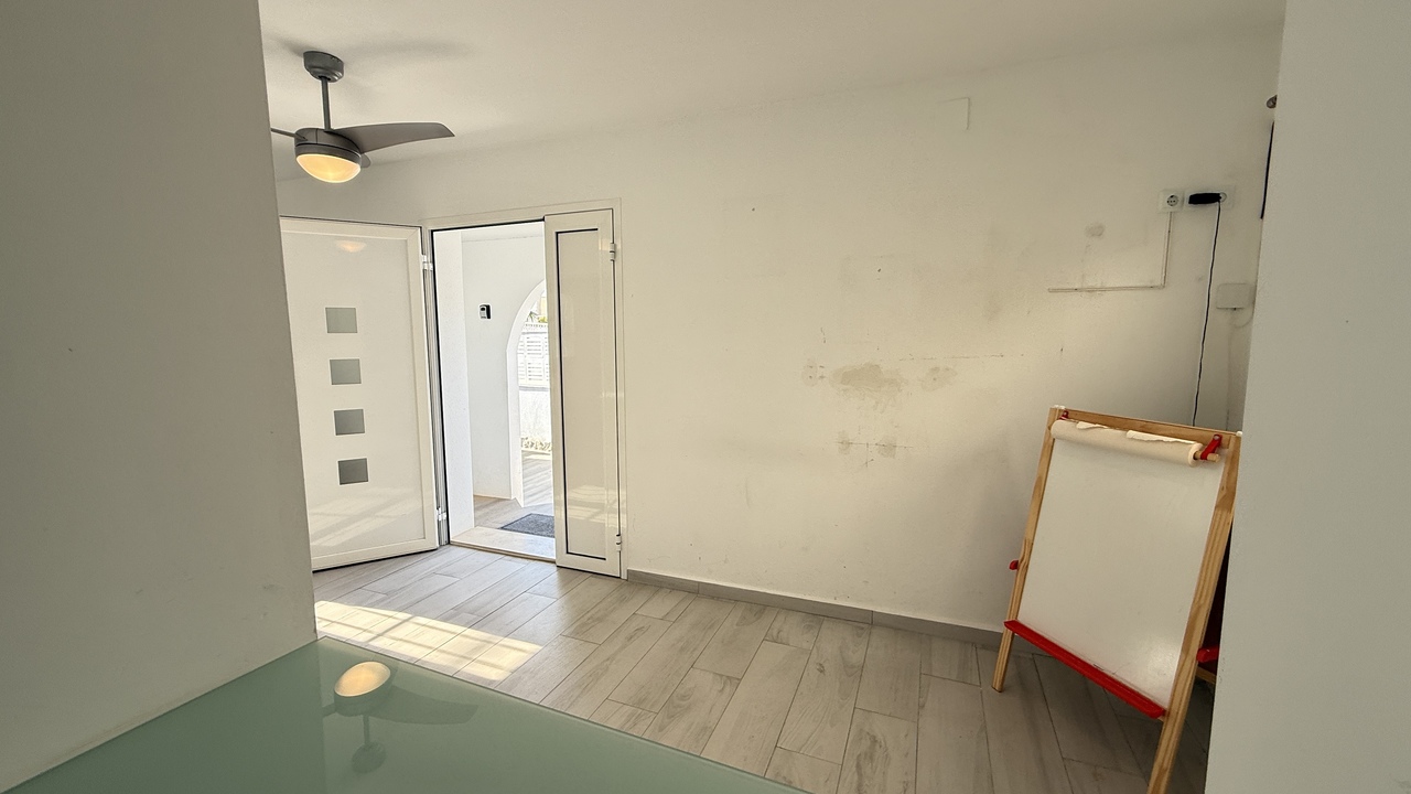 Living room in villa for sale in Villamartin