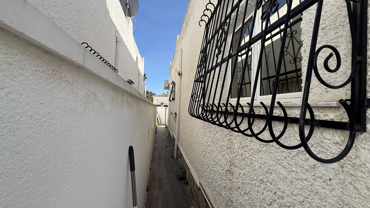 Bathroom in villa for sale in Villamartin