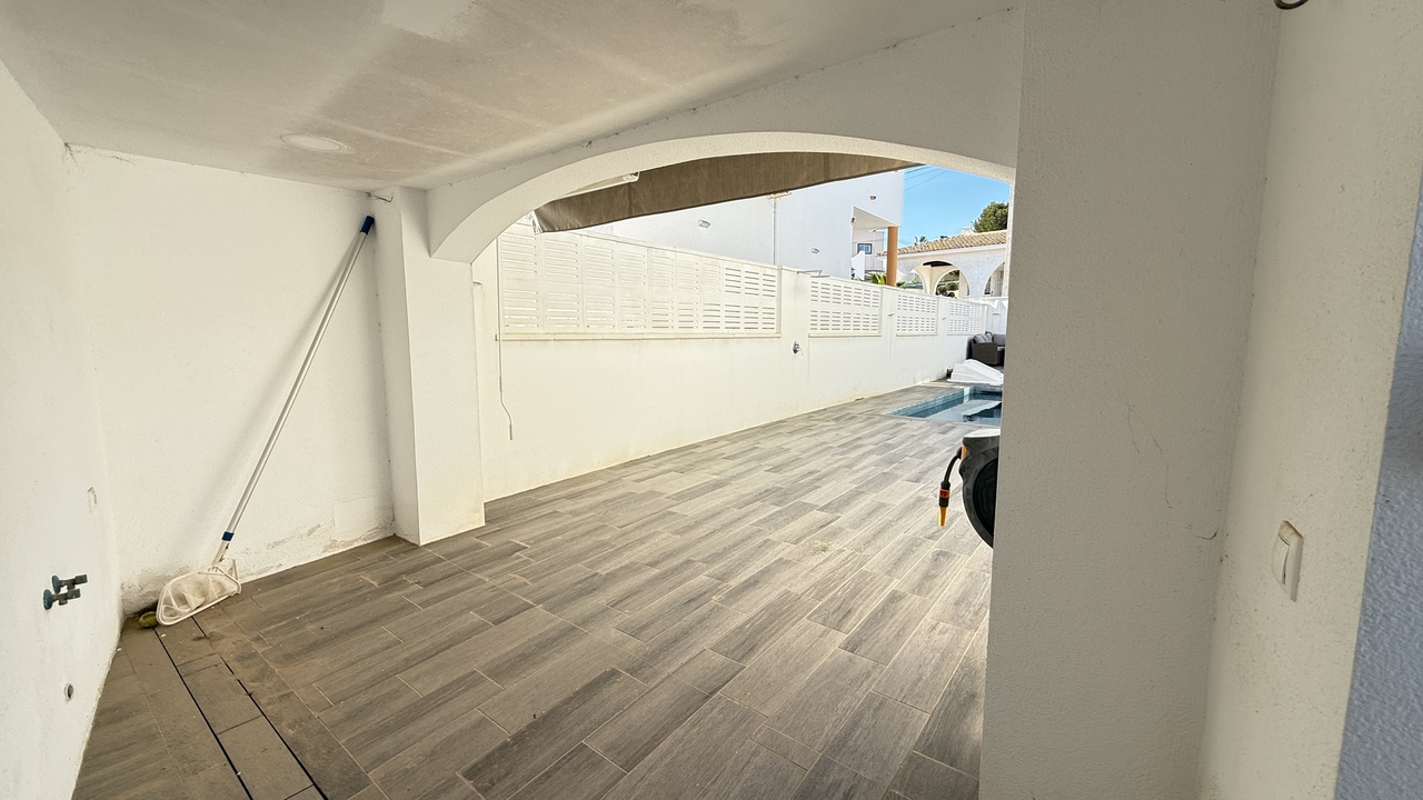Dining area in villa for sale in Villamartin
