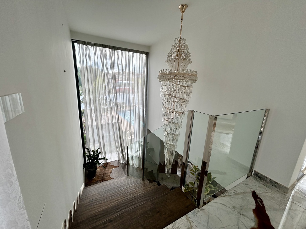 Bedroom in villa for sale in Los Balcones