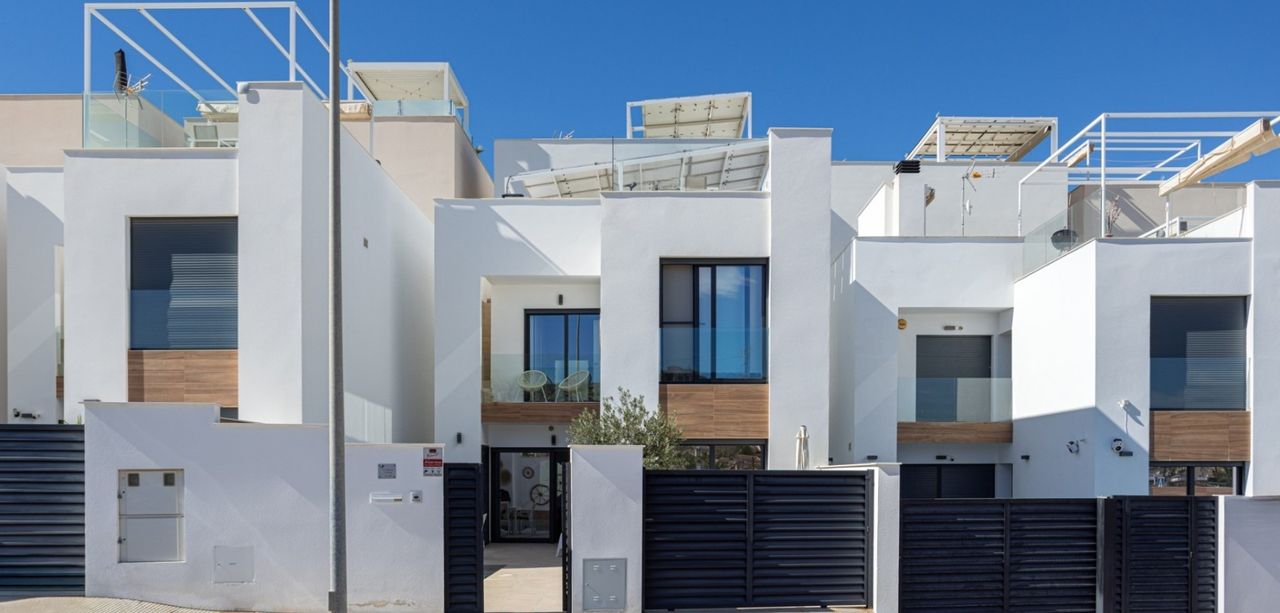 Terrace in villa for sale in Benijofar