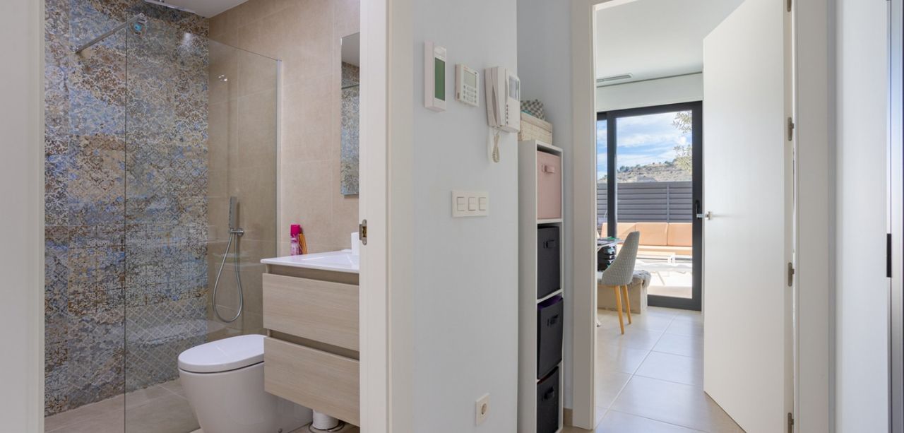 Bedroom in villa for sale in Benijofar