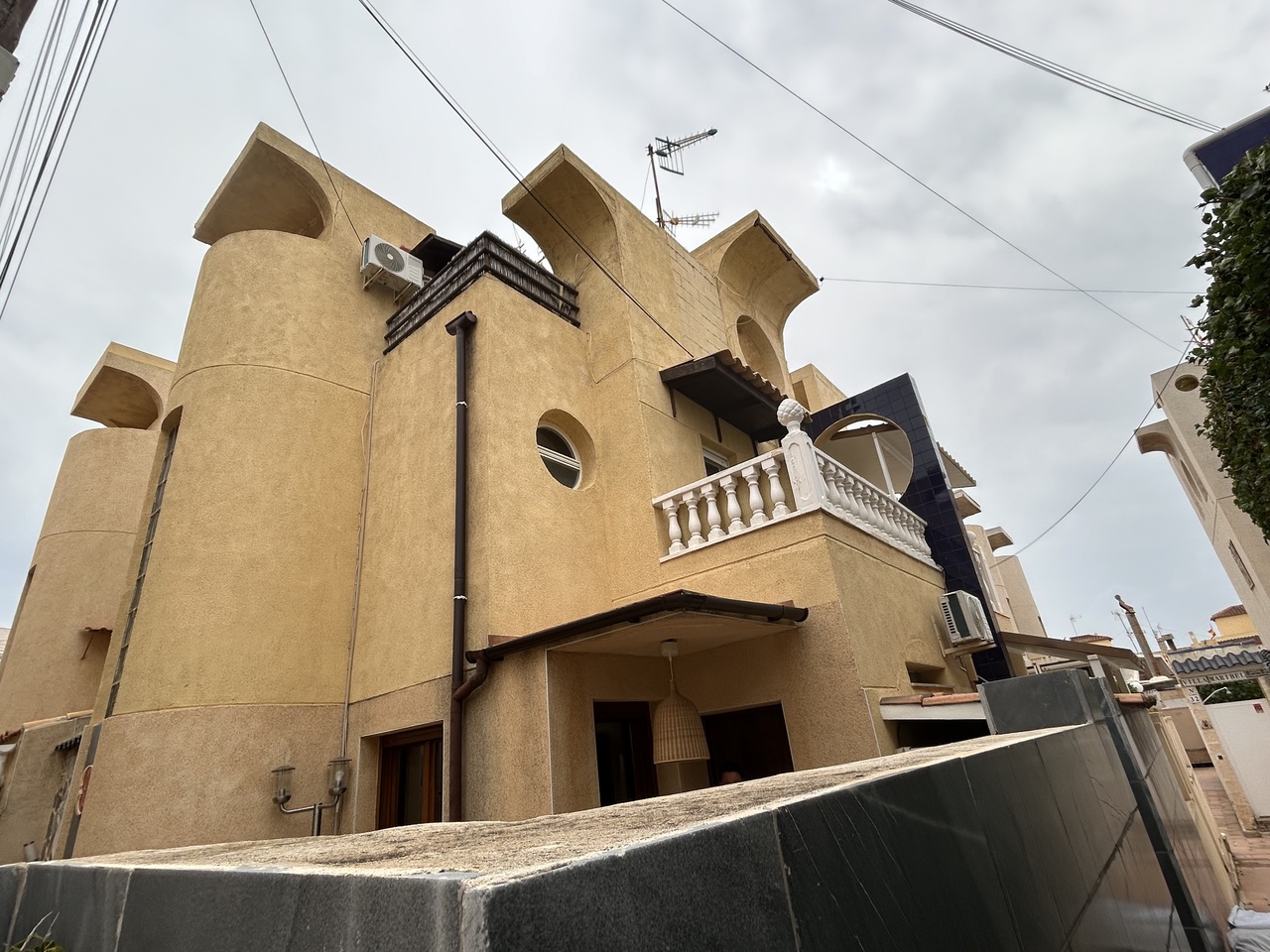 Exterior view in terraced for sale in Torrevieja