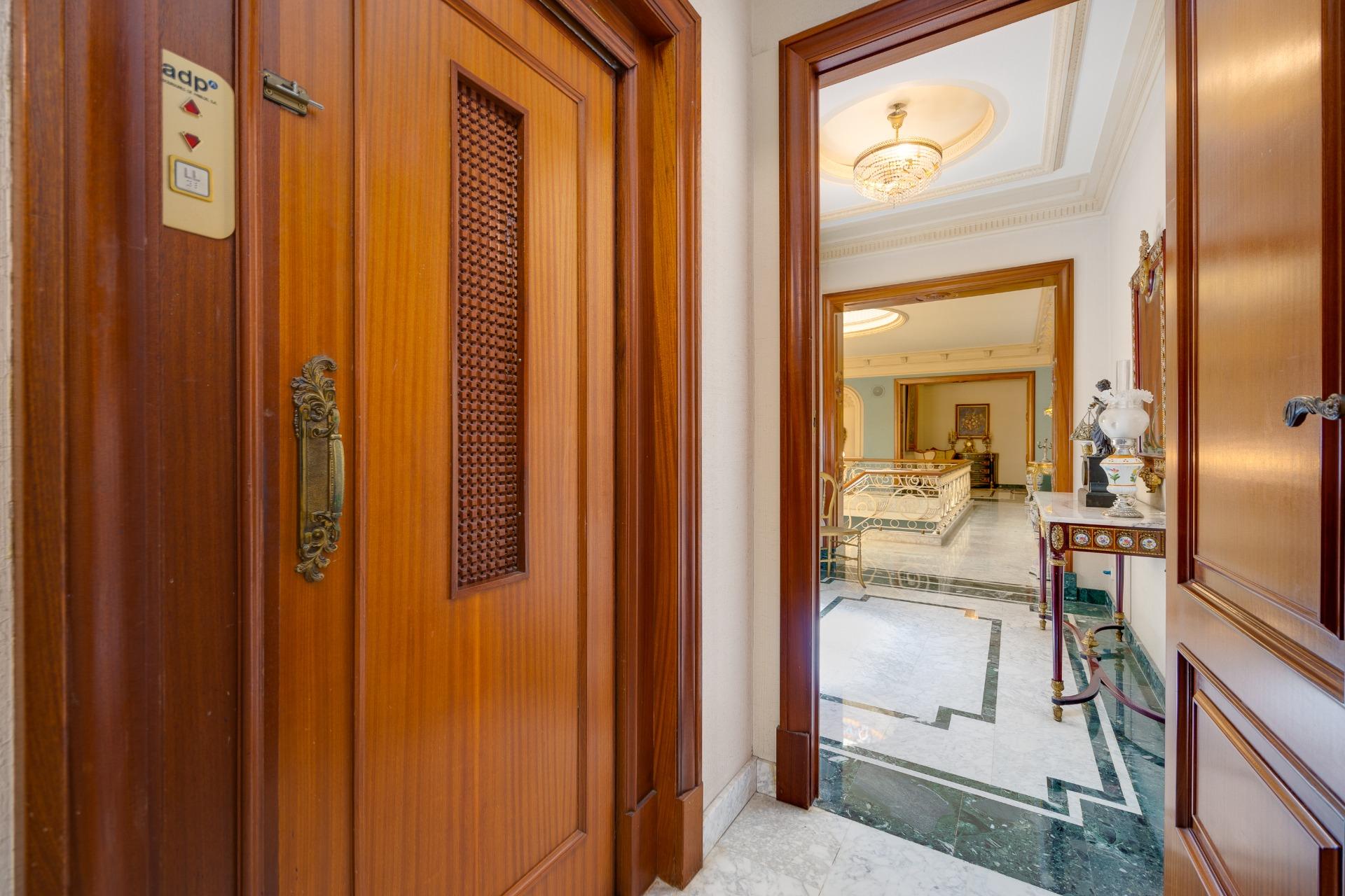 Dining area in finca for sale in Callosa de Segura