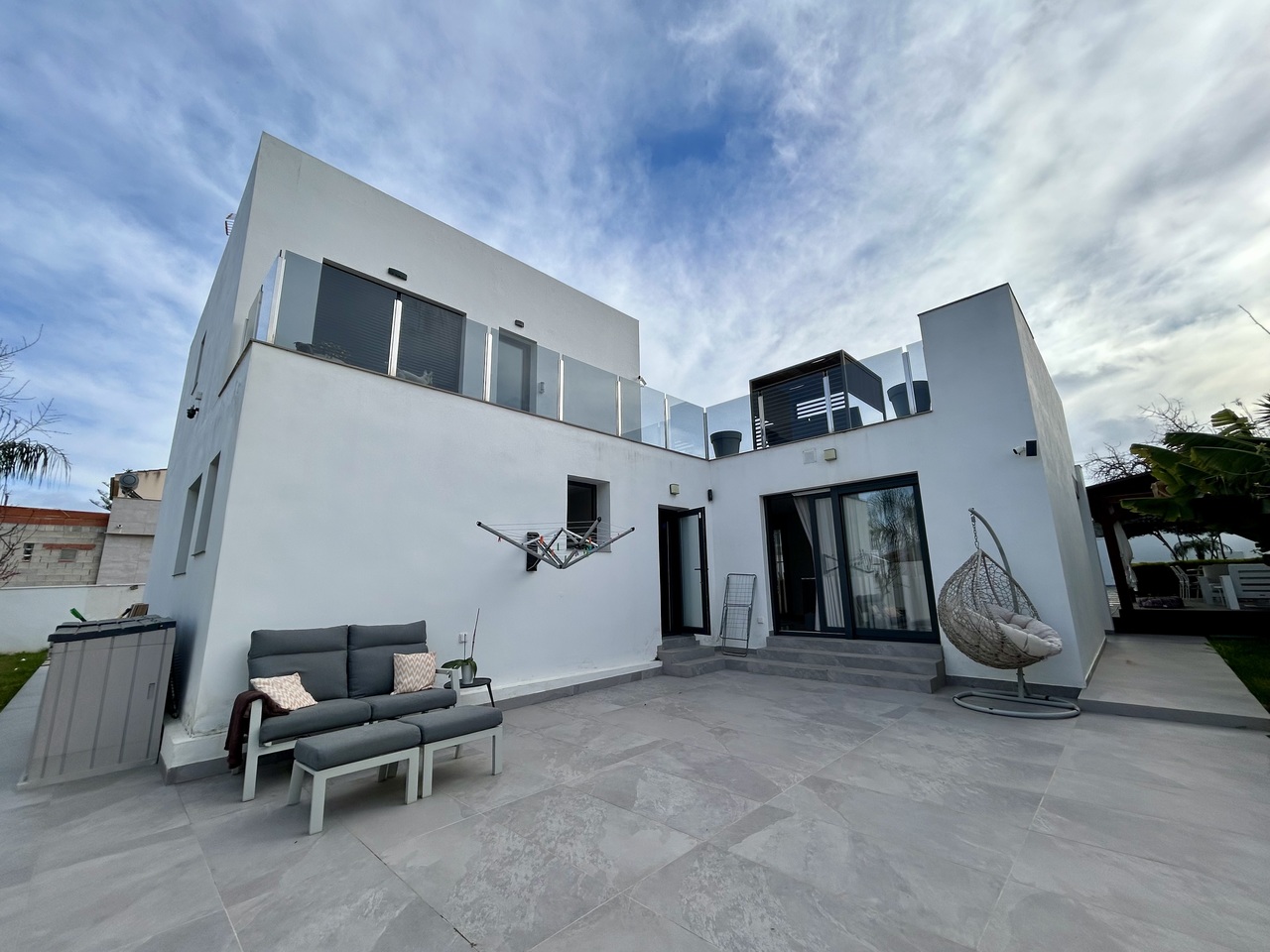 Bedroom in villa for sale in Los Balcones