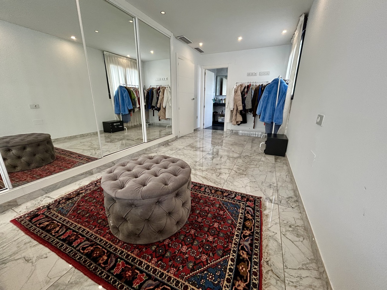 Kitchen in villa for sale in Los Balcones