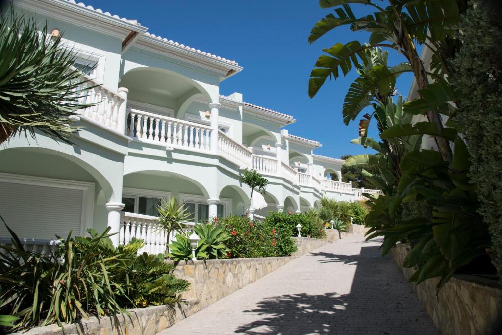 Pool area in apartment for sale in Benissa