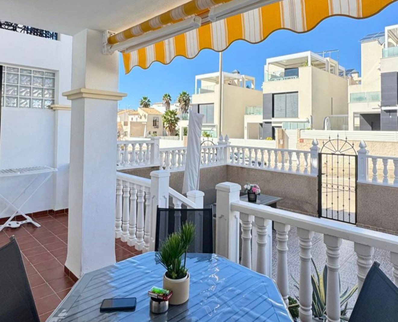 Garden in bungalow for sale in Orihuela Costa