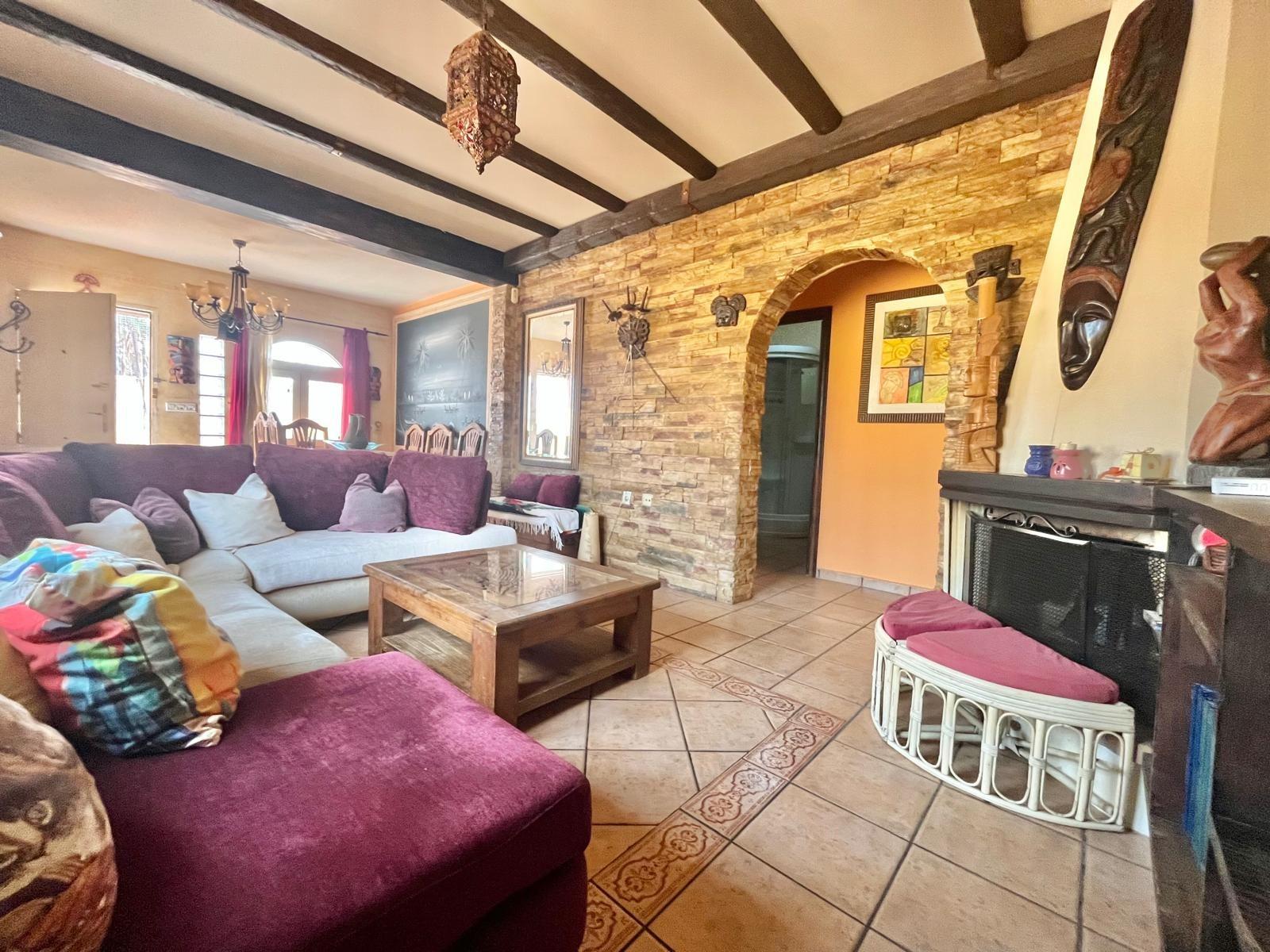 Living room in villa for sale in Torrevieja