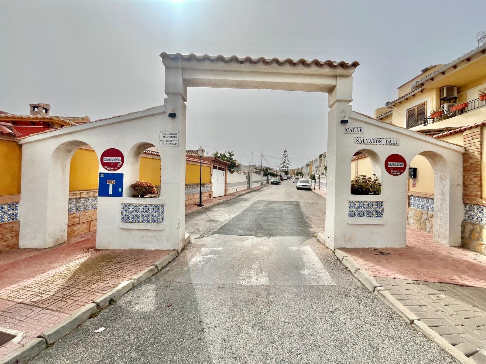 Pool area in villa for sale in Torrevieja