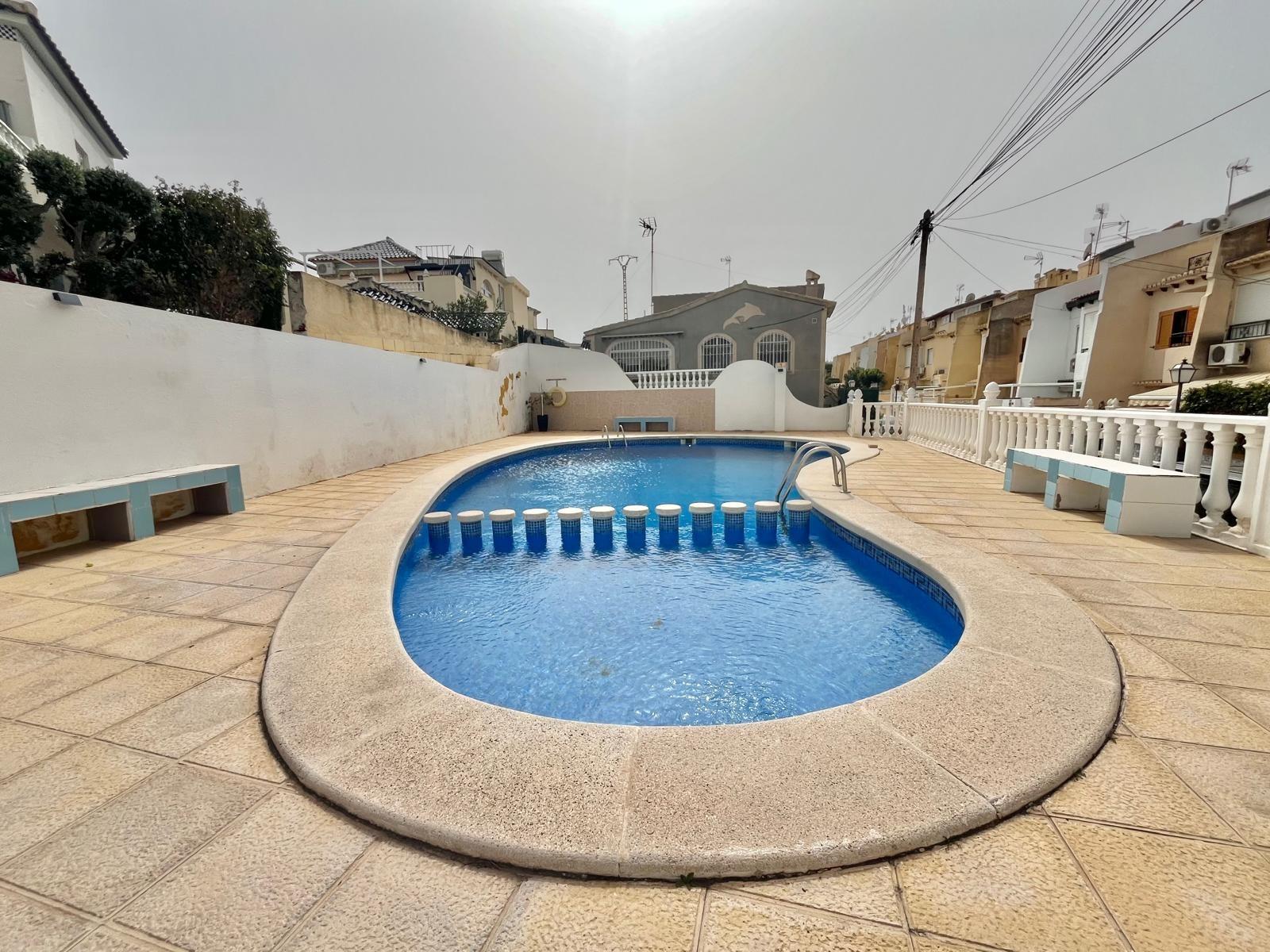 Garden in villa for sale in Torrevieja