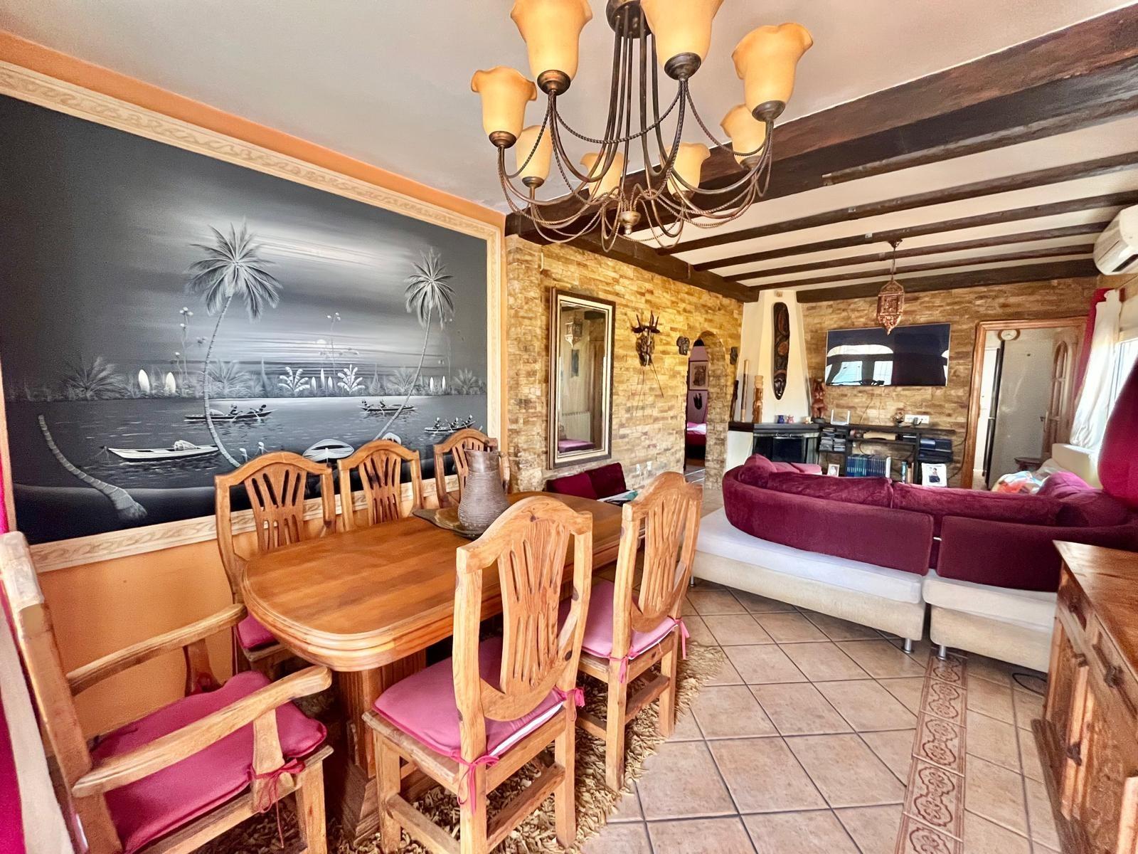 Bedroom in villa for sale in Torrevieja
