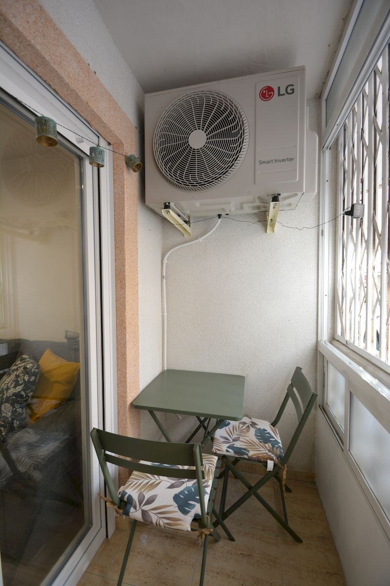 Terrace in apartment for sale in Torrevieja