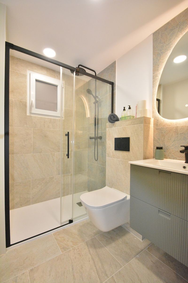 Bedroom in apartment for sale in Torrevieja