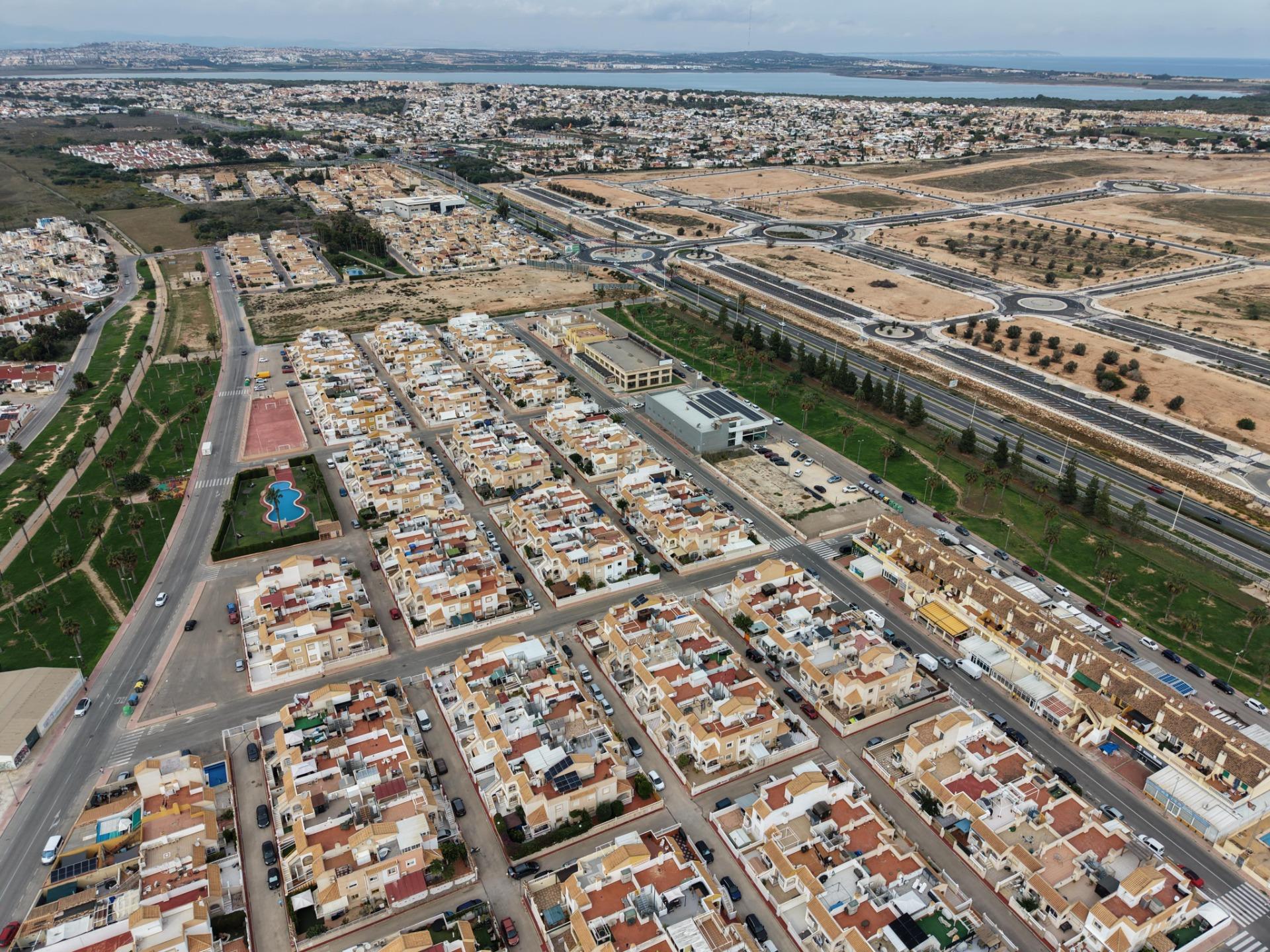 Terrace in bungalow for sale in Torrevieja