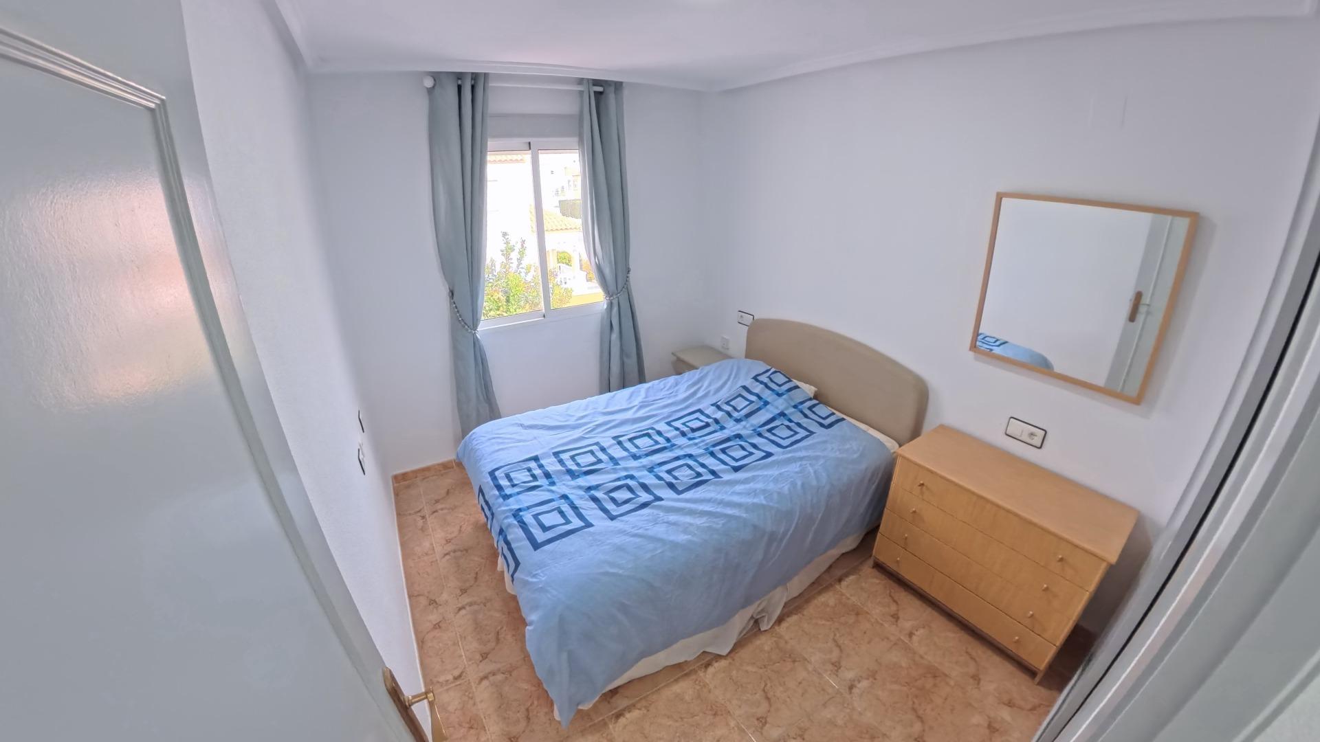 Bedroom in bungalow for sale in Torrevieja