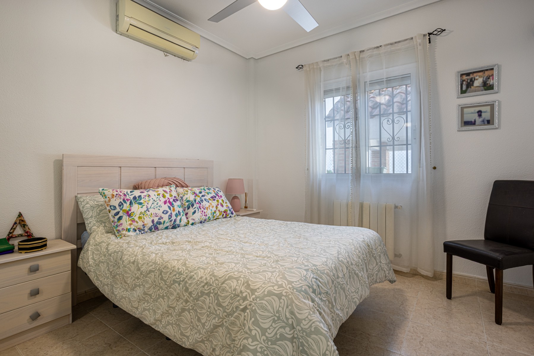 Garden in villa for sale in Bigastro