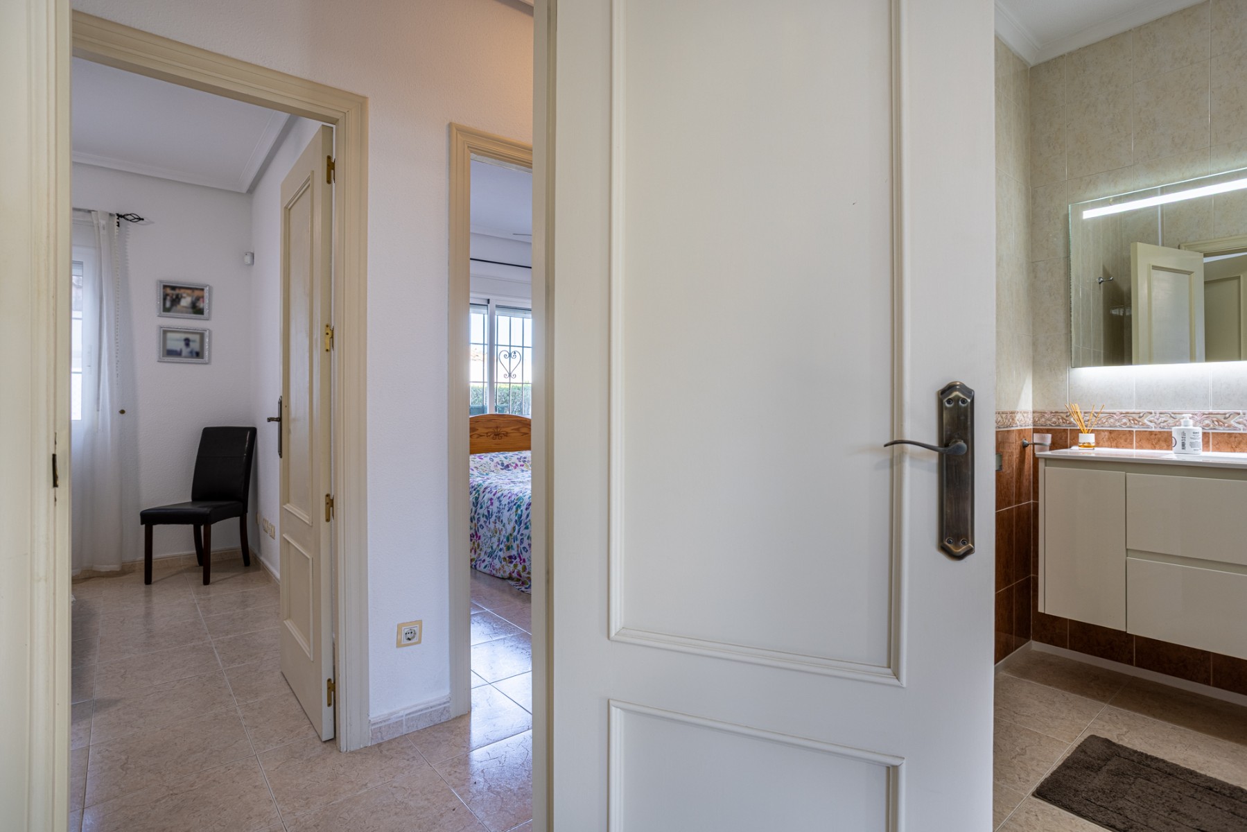 Garden in villa for sale in Bigastro