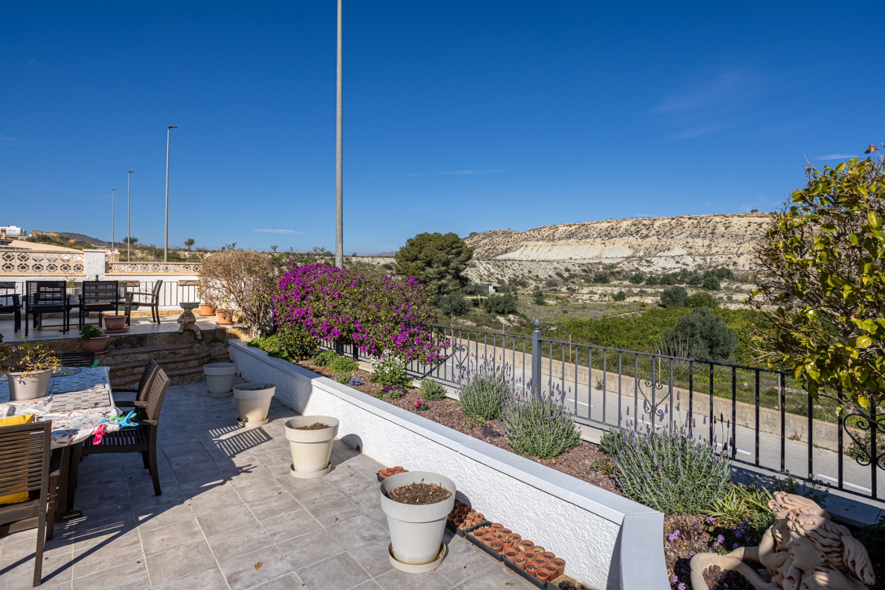 Kitchen in villa for sale in Bigastro