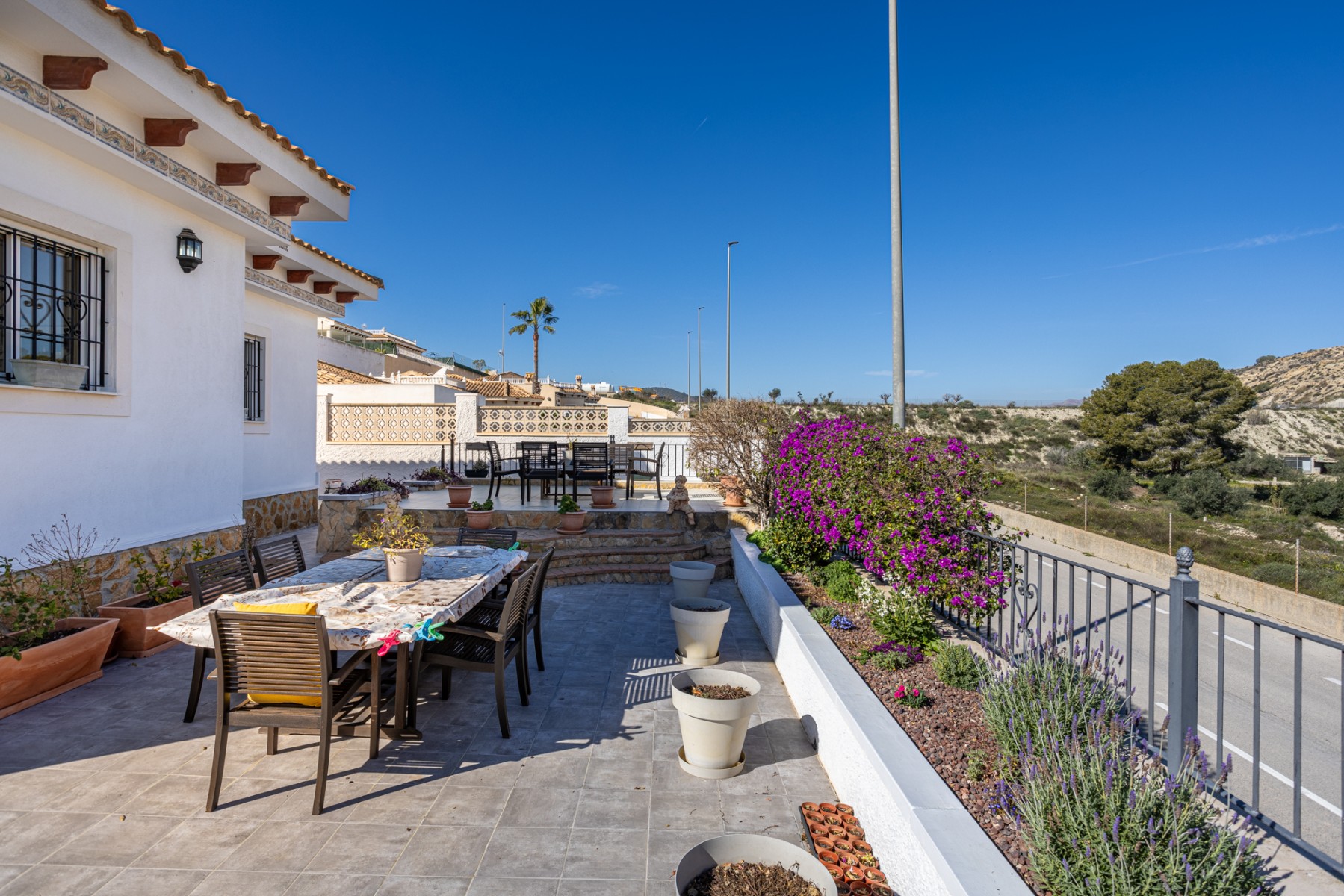 Master bedroom in villa for sale in Bigastro