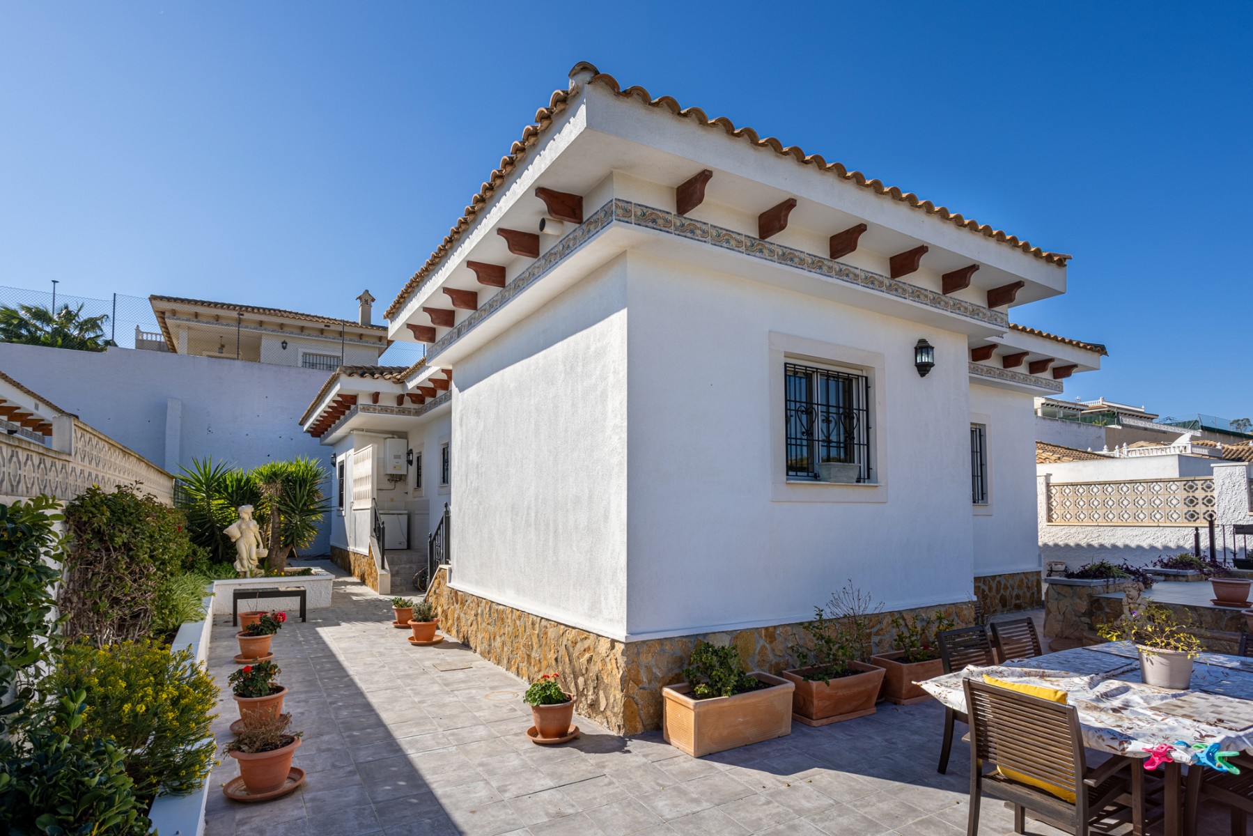 Bathroom in villa for sale in Bigastro
