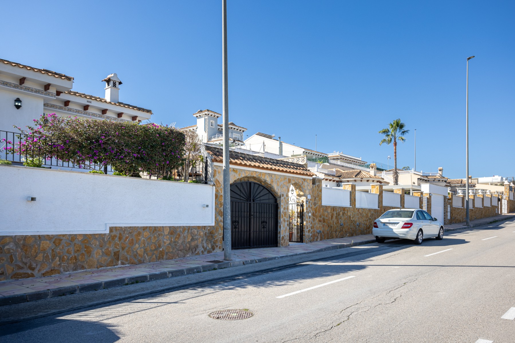 Terrace in villa for sale in Bigastro