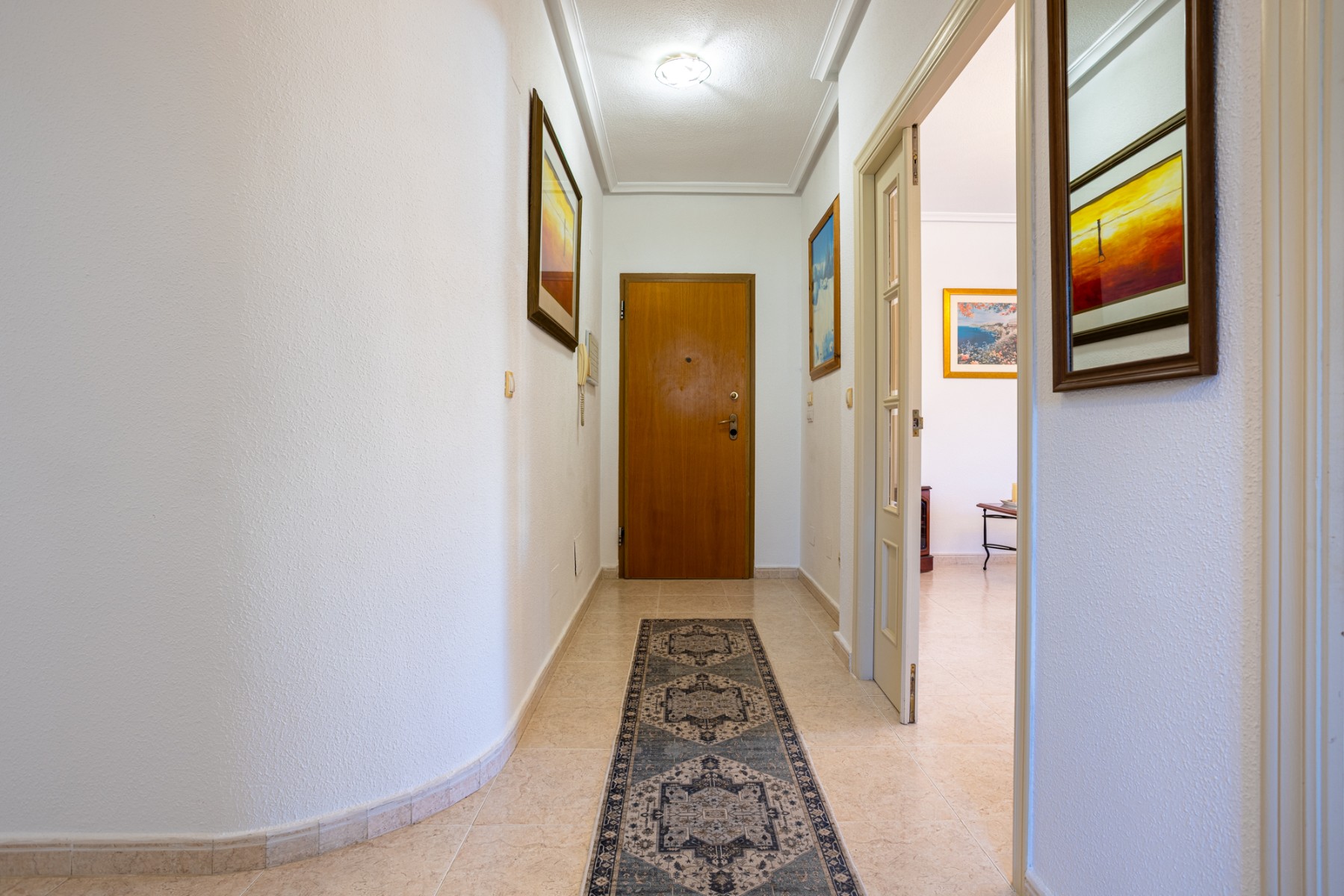 Bedroom in villa for sale in Bigastro