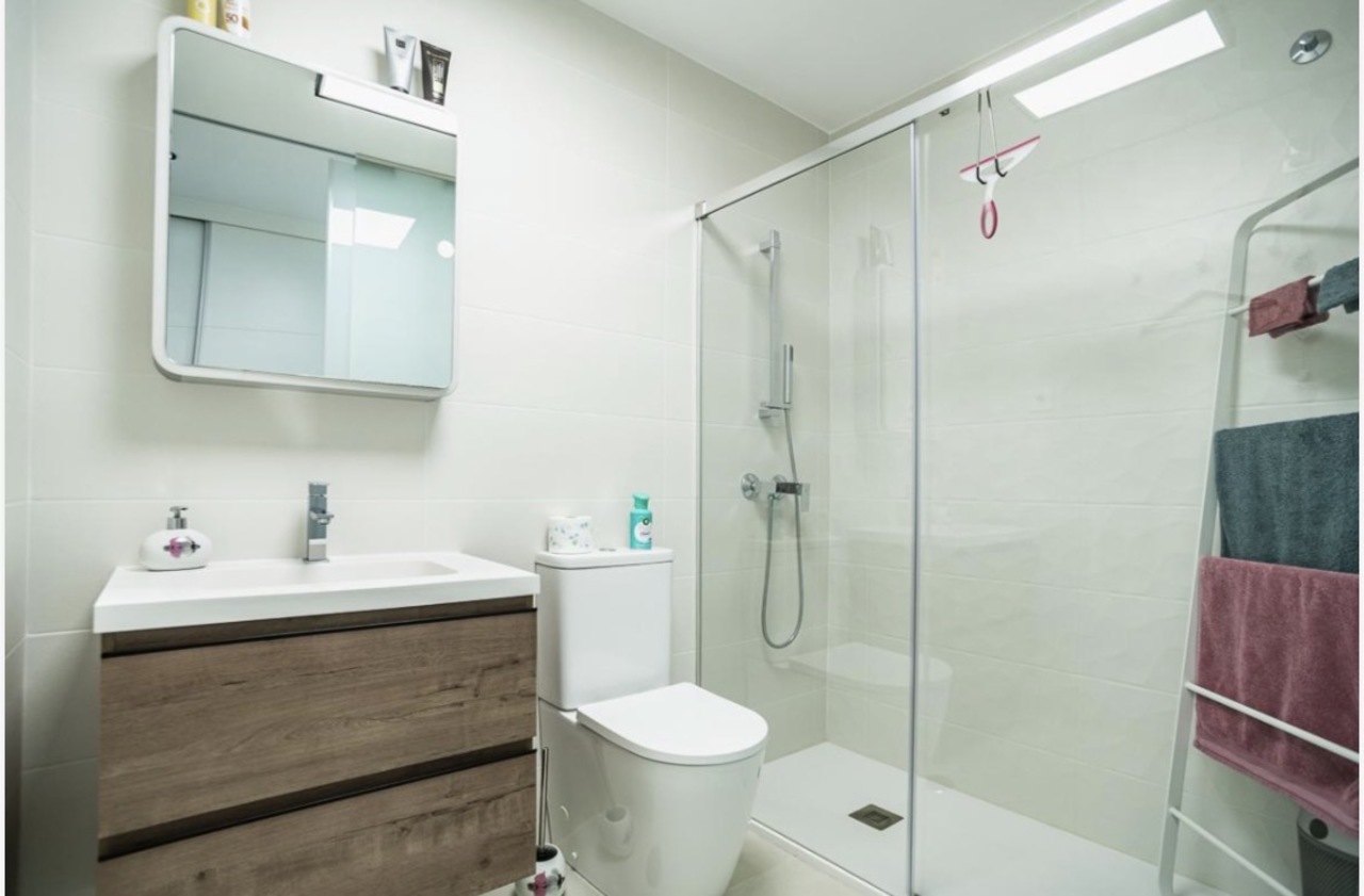 Bathroom in apartment for sale in Pilar de La Horadada