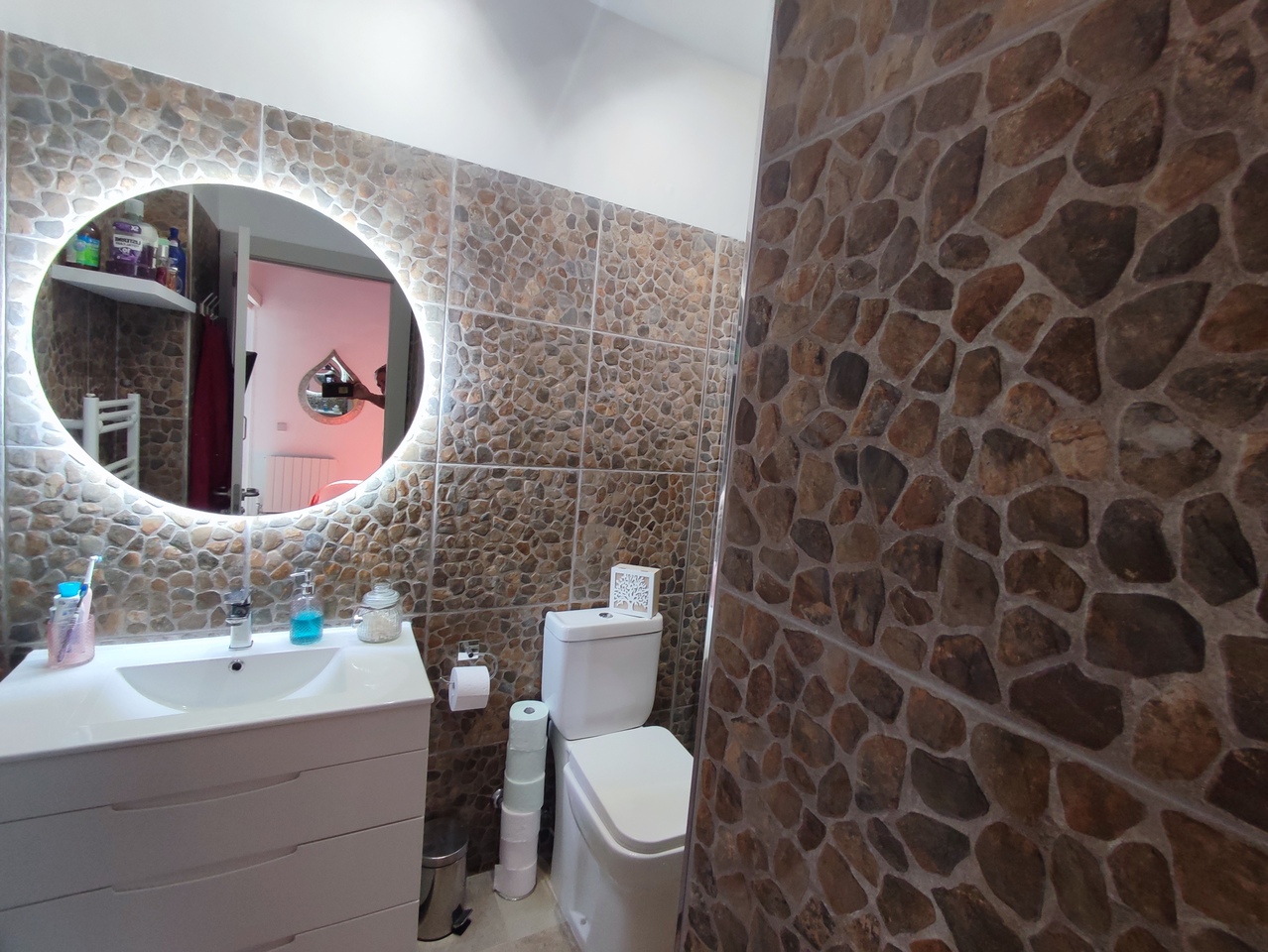 Terrace in villa for sale in Peraleja Golf