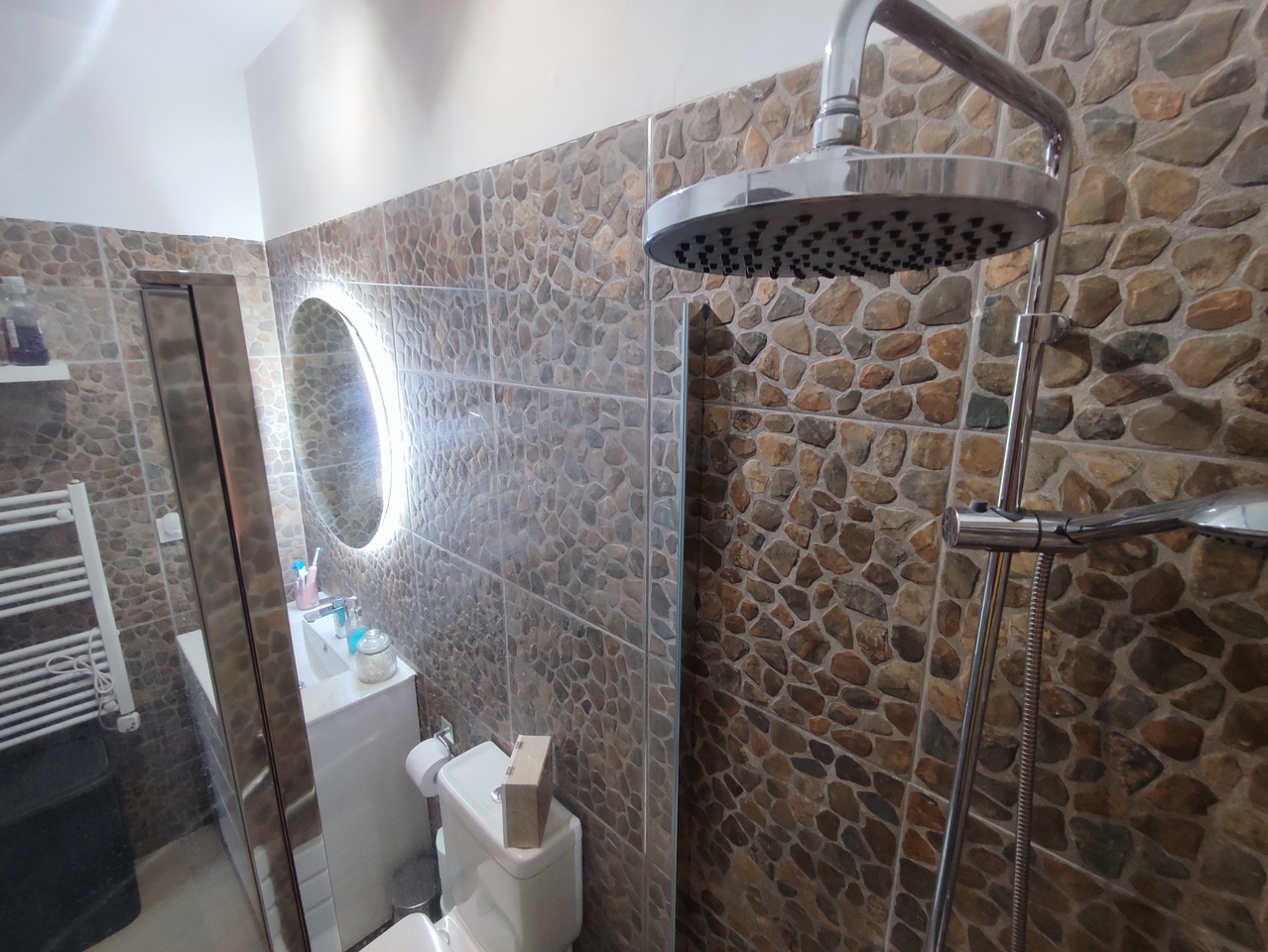Dining area in villa for sale in Peraleja Golf