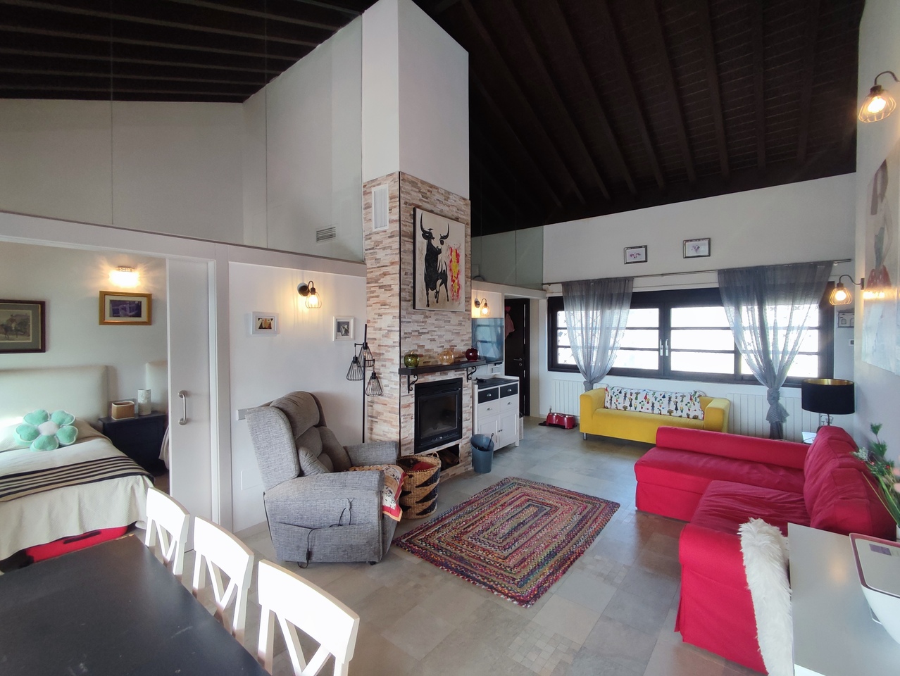 Bedroom in villa for sale in Peraleja Golf