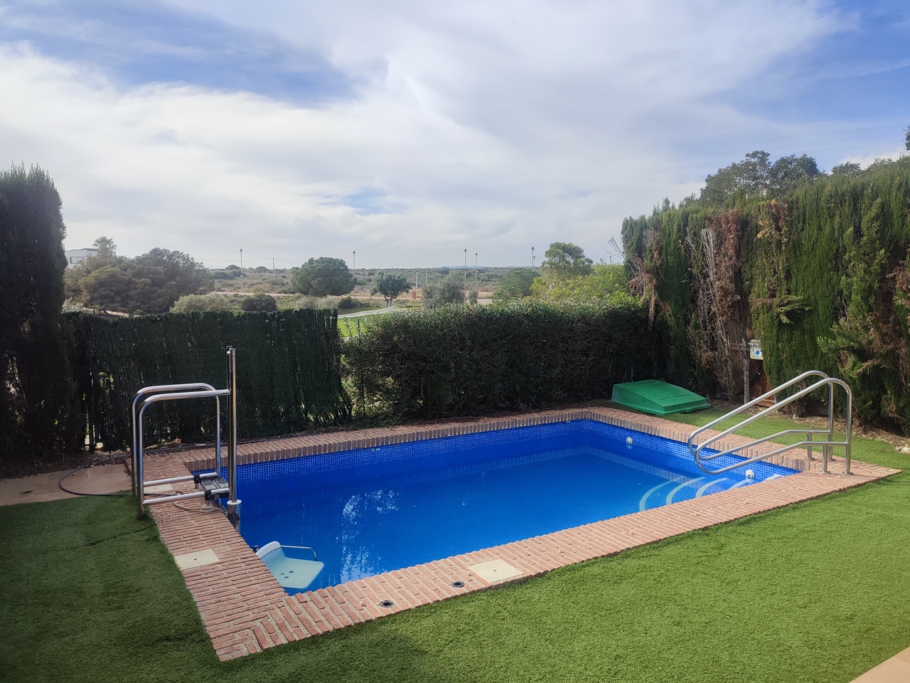 Exterior view in villa for sale in Peraleja Golf