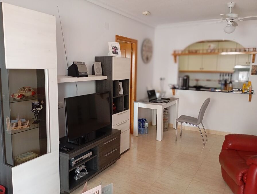 Master bedroom in apartment for sale in Daya Vieja