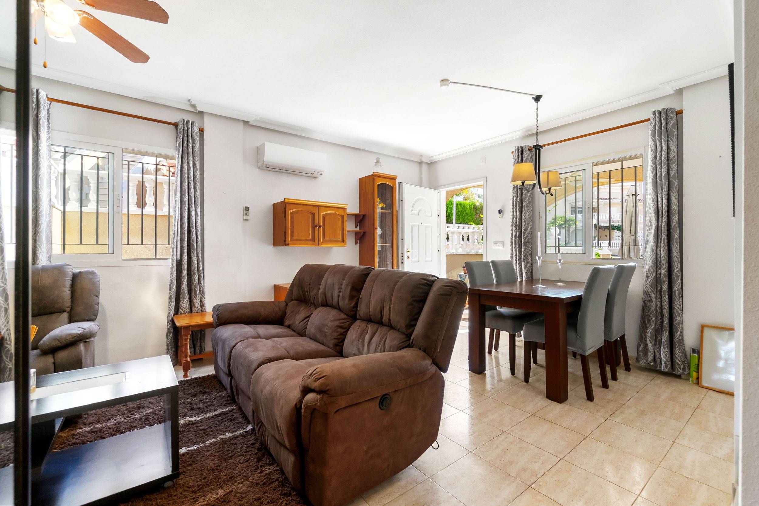 Exterior view in duplex for sale in Orihuela Costa