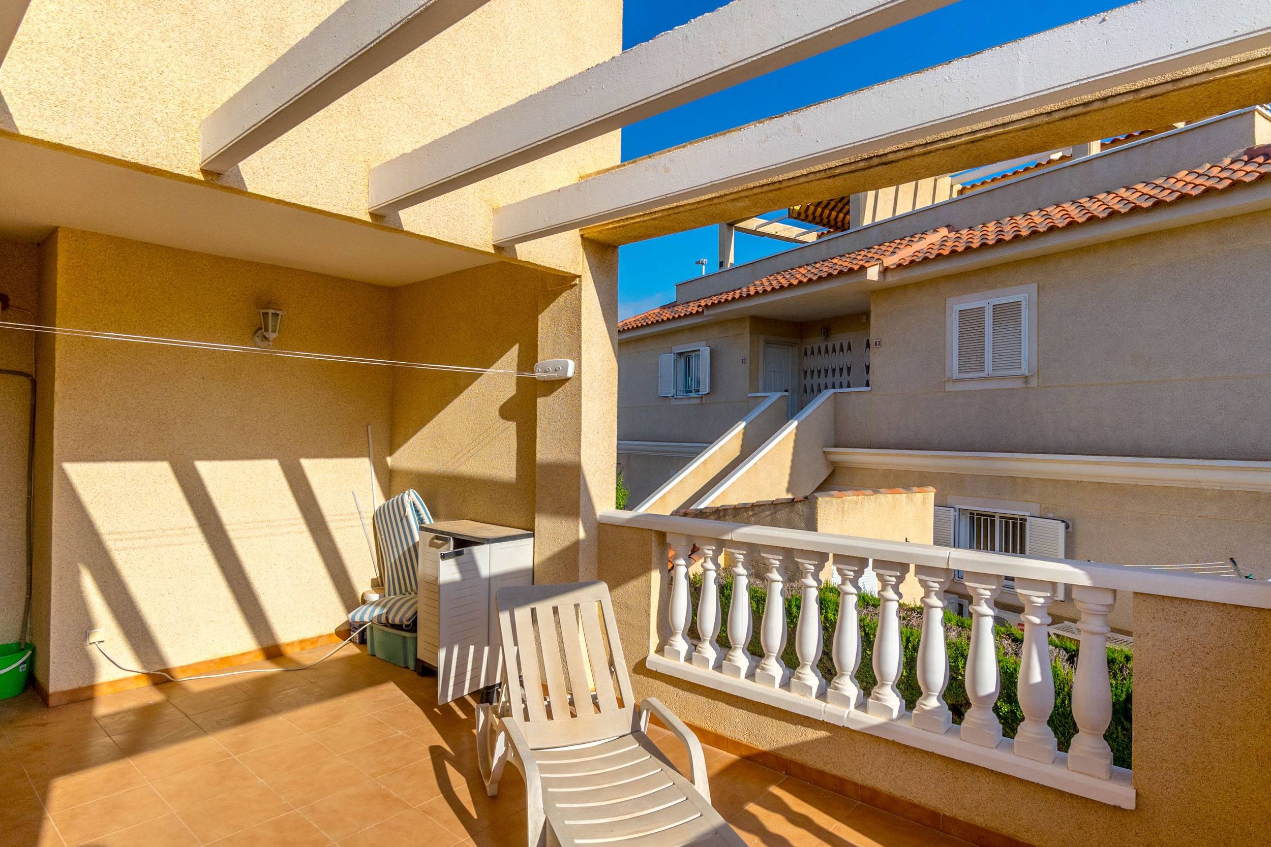 Garden in duplex for sale in Orihuela Costa