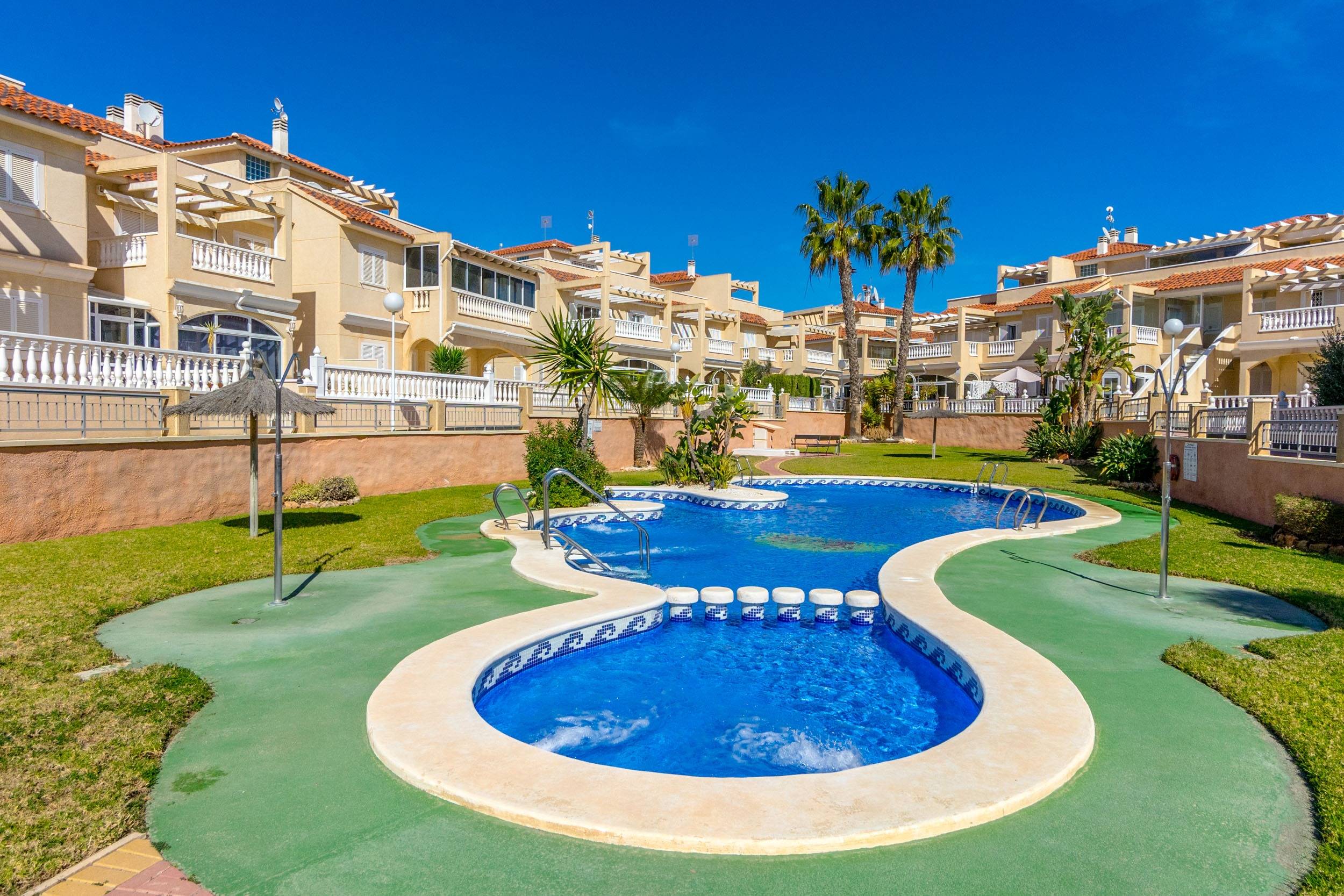 Master bedroom in duplex for sale in Orihuela Costa